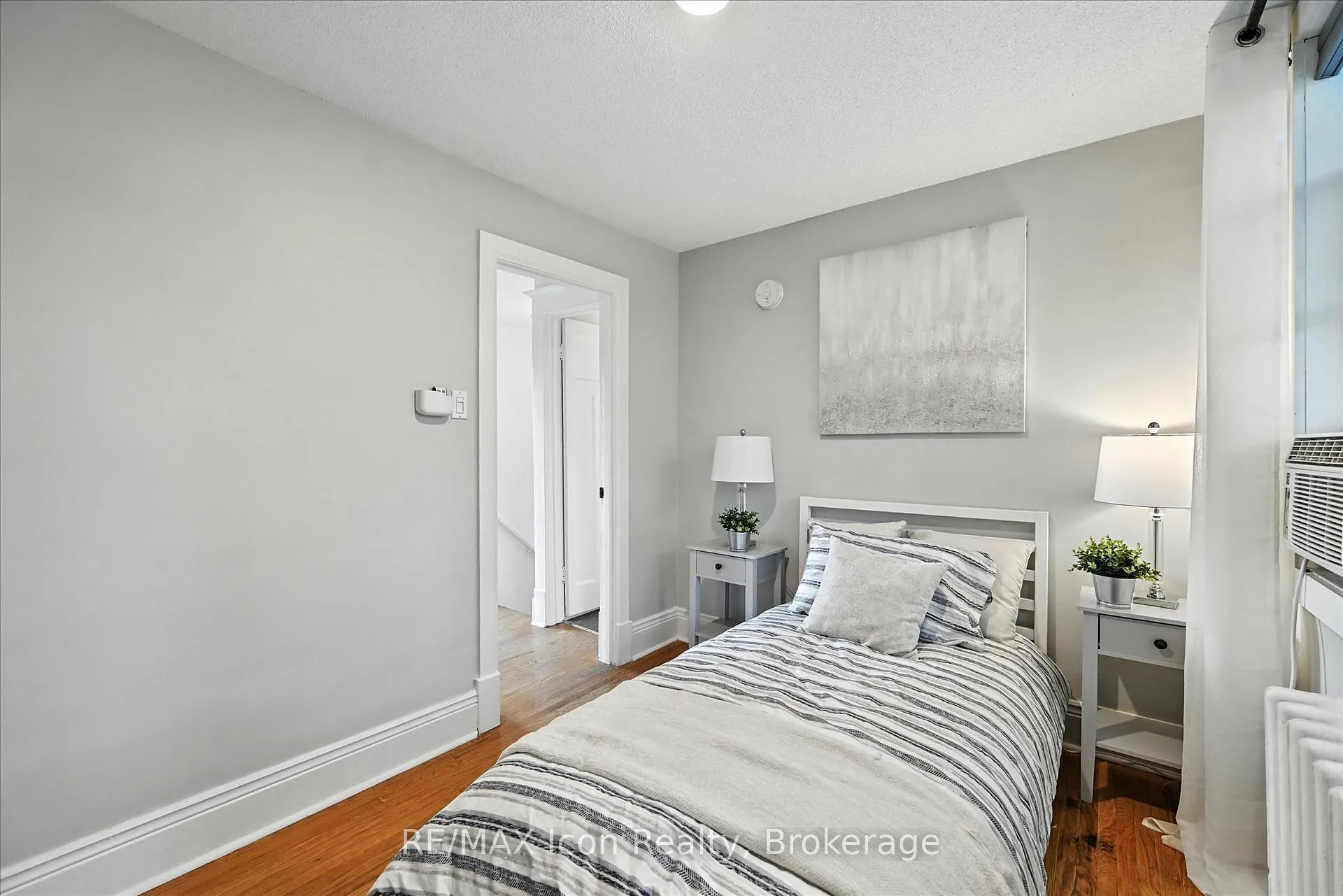 Photo 39 of 1047 Main Street E, Hamilton, Crown Point — HOMEH