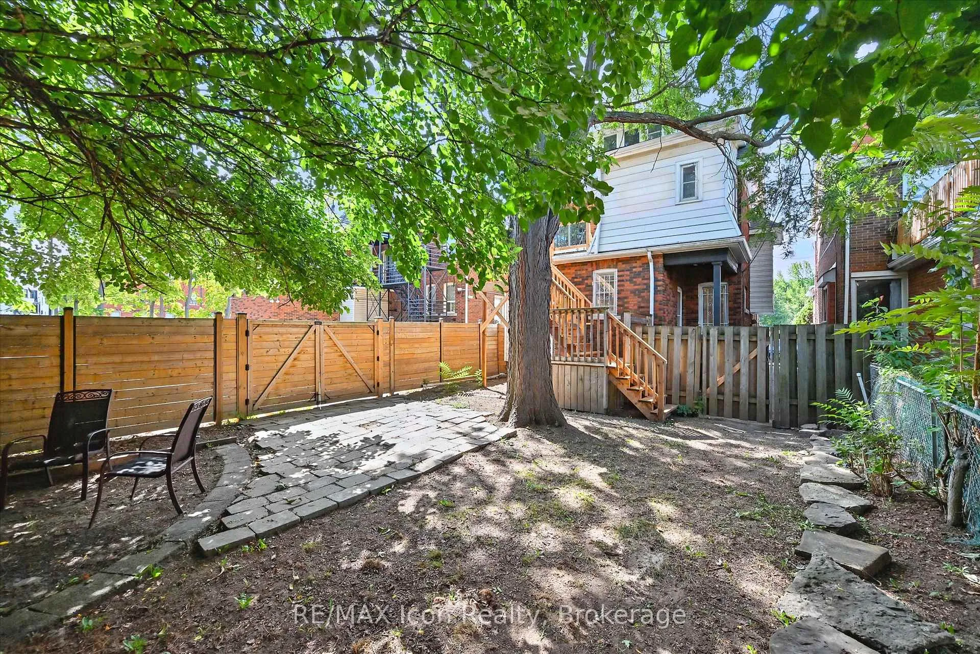 Photo 46 of 1047 Main Street E, Hamilton, Crown Point — HOMEH