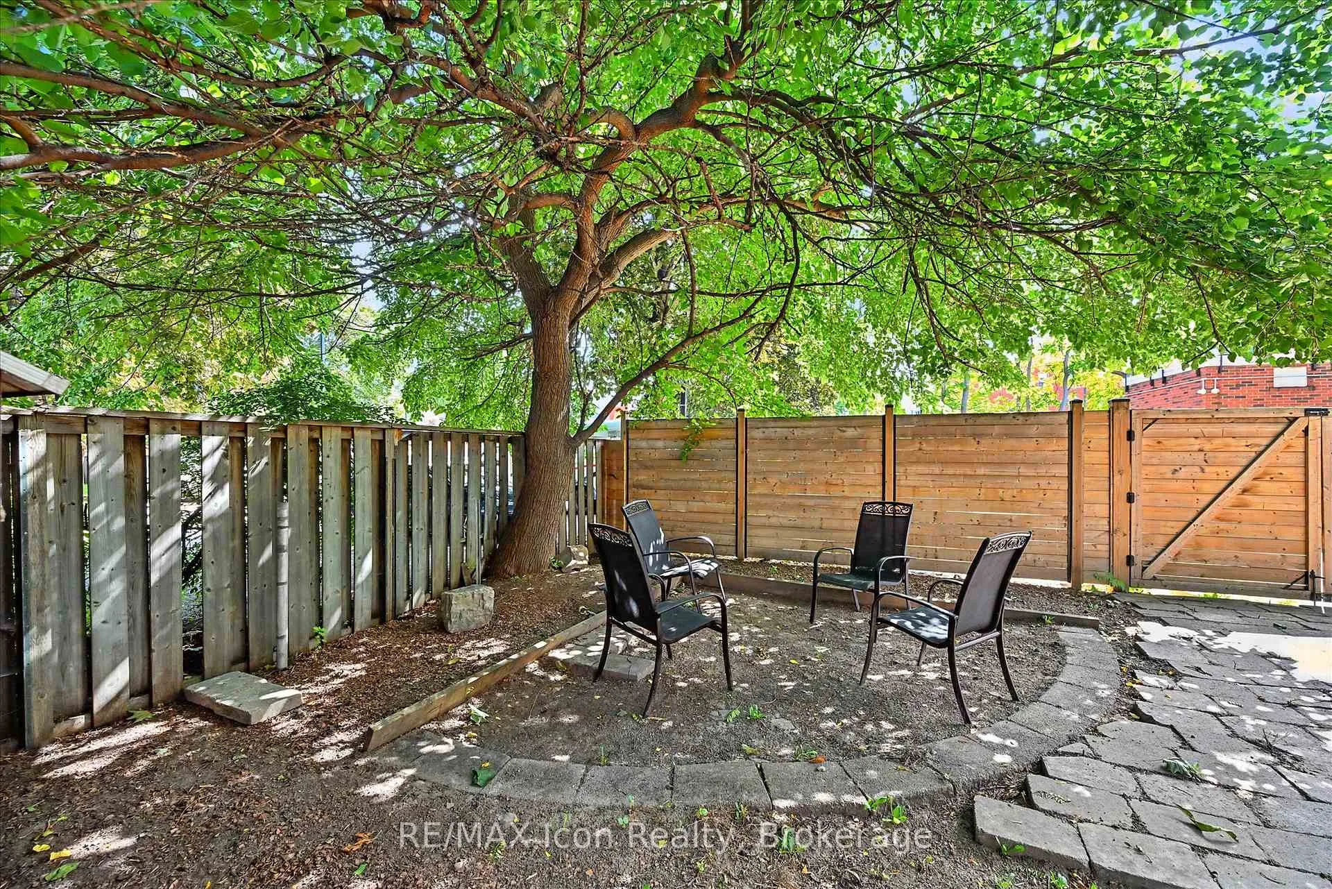 Photo 47 of 1047 Main Street E, Hamilton, Crown Point — HOMEH