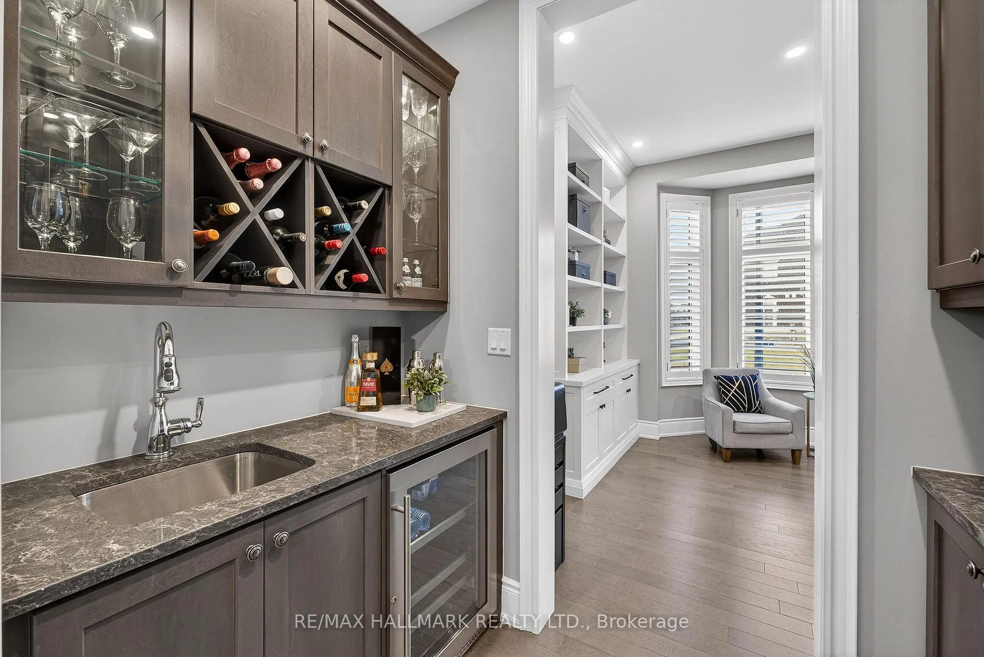 Photo 12 of 1 John Henry Street, Vaughan, Kleinburg — HOMEH