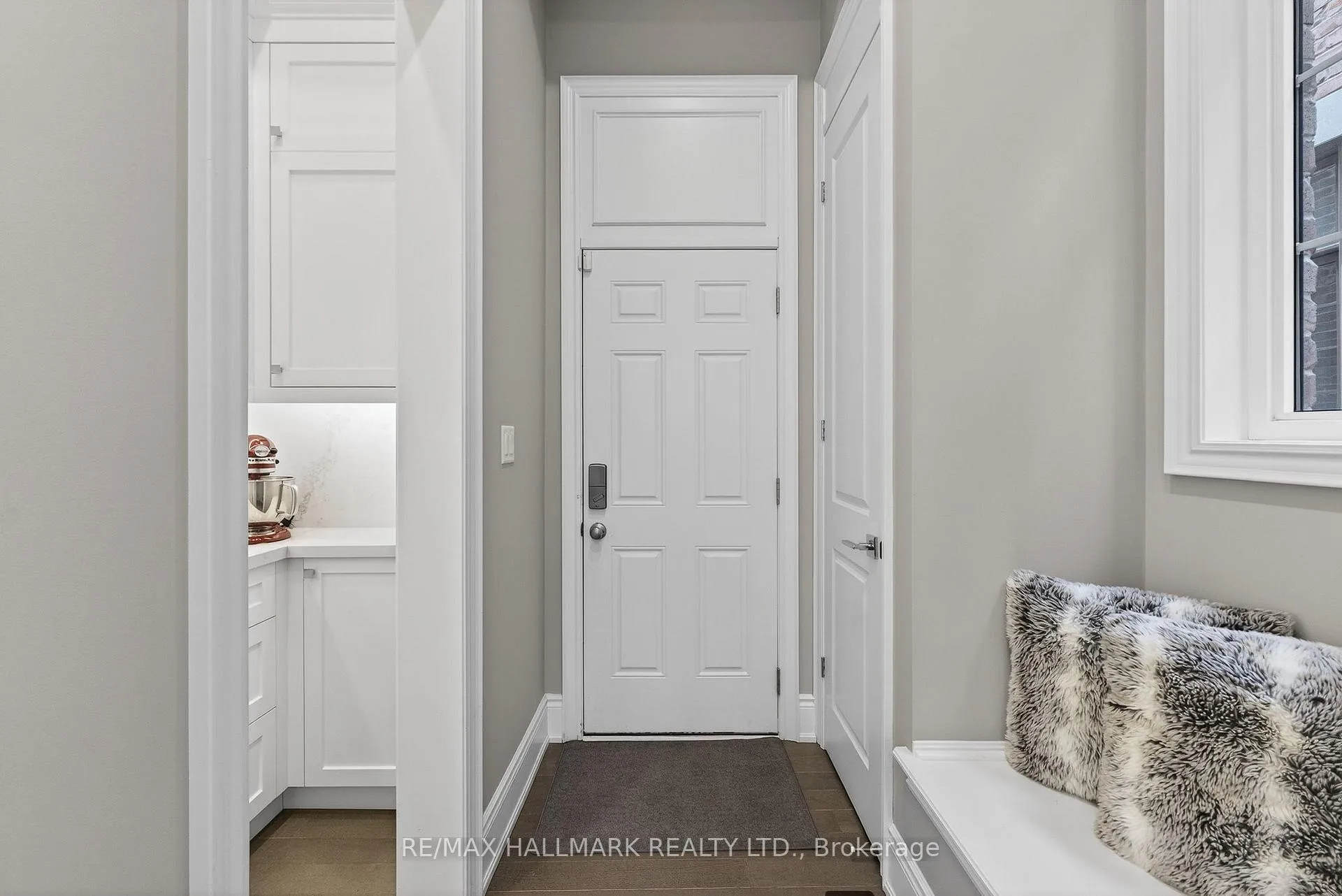 Photo 26 of 1 John Henry Street, Vaughan, Kleinburg — HOMEH