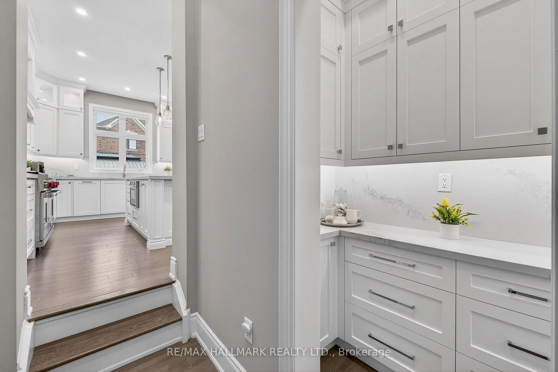 Photo 27 of 1 John Henry Street, Vaughan, Kleinburg — HOMEH