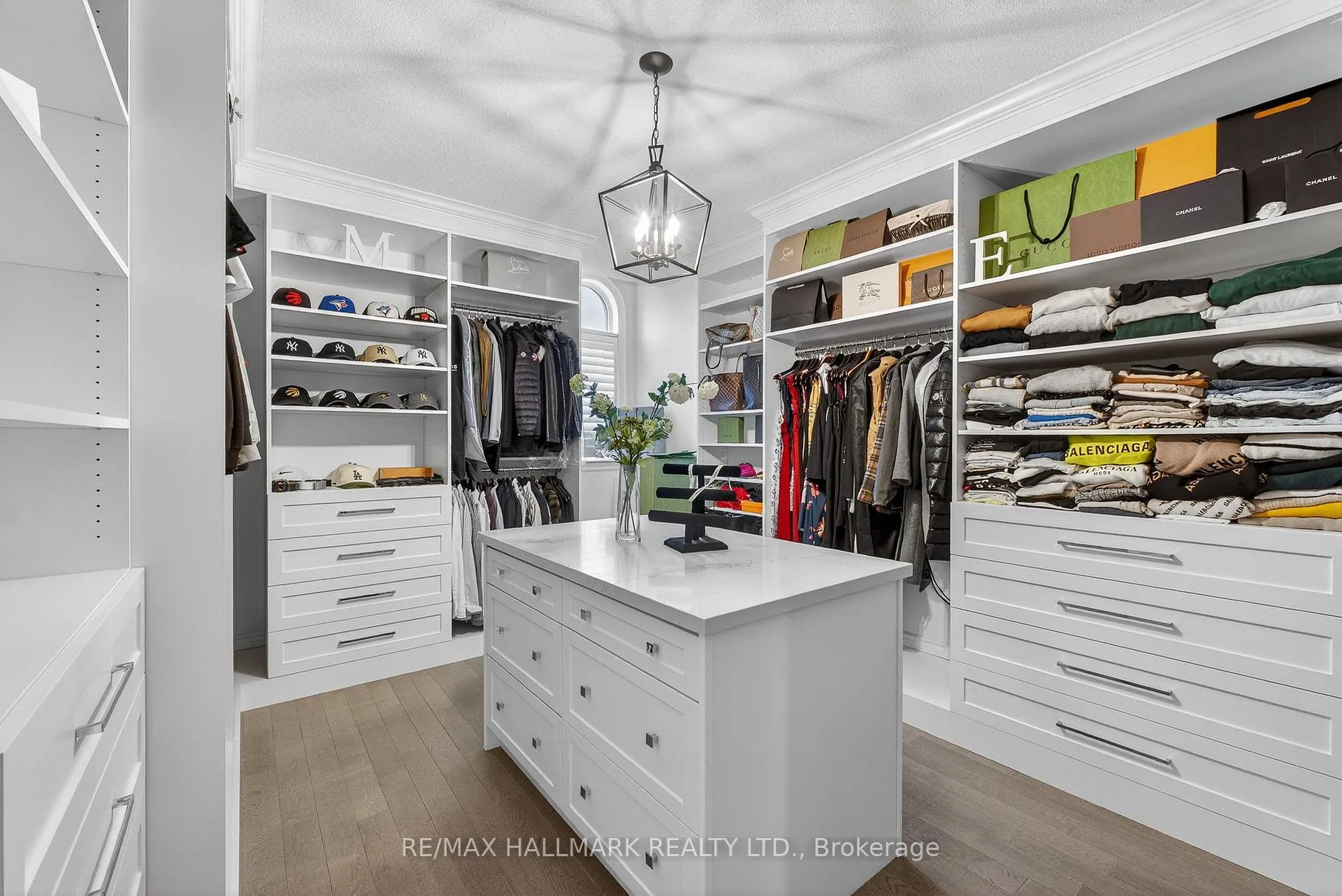 Photo 35 of 1 John Henry Street, Vaughan, Kleinburg — HOMEH