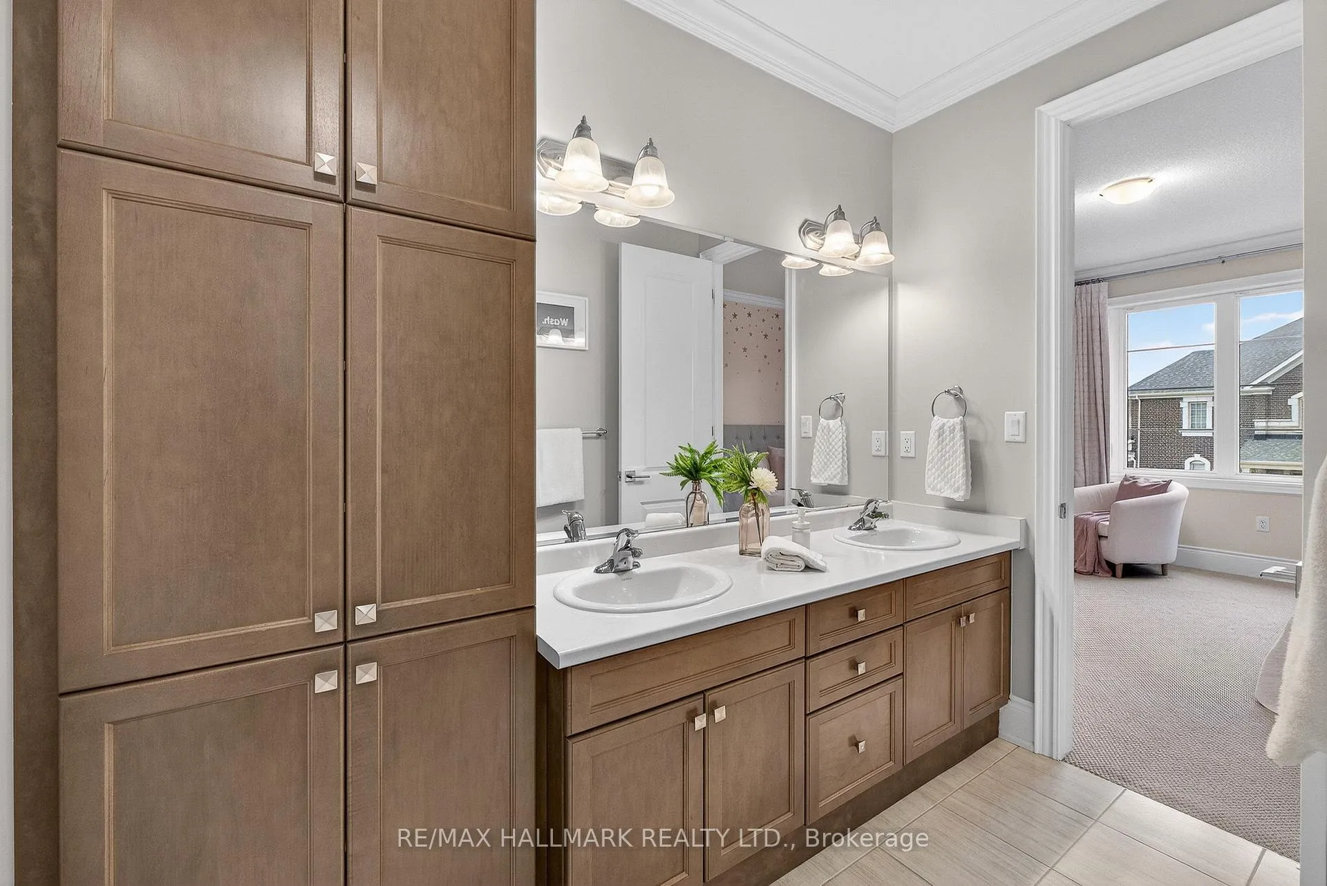Photo 37 of 1 John Henry Street, Vaughan, Kleinburg — HOMEH