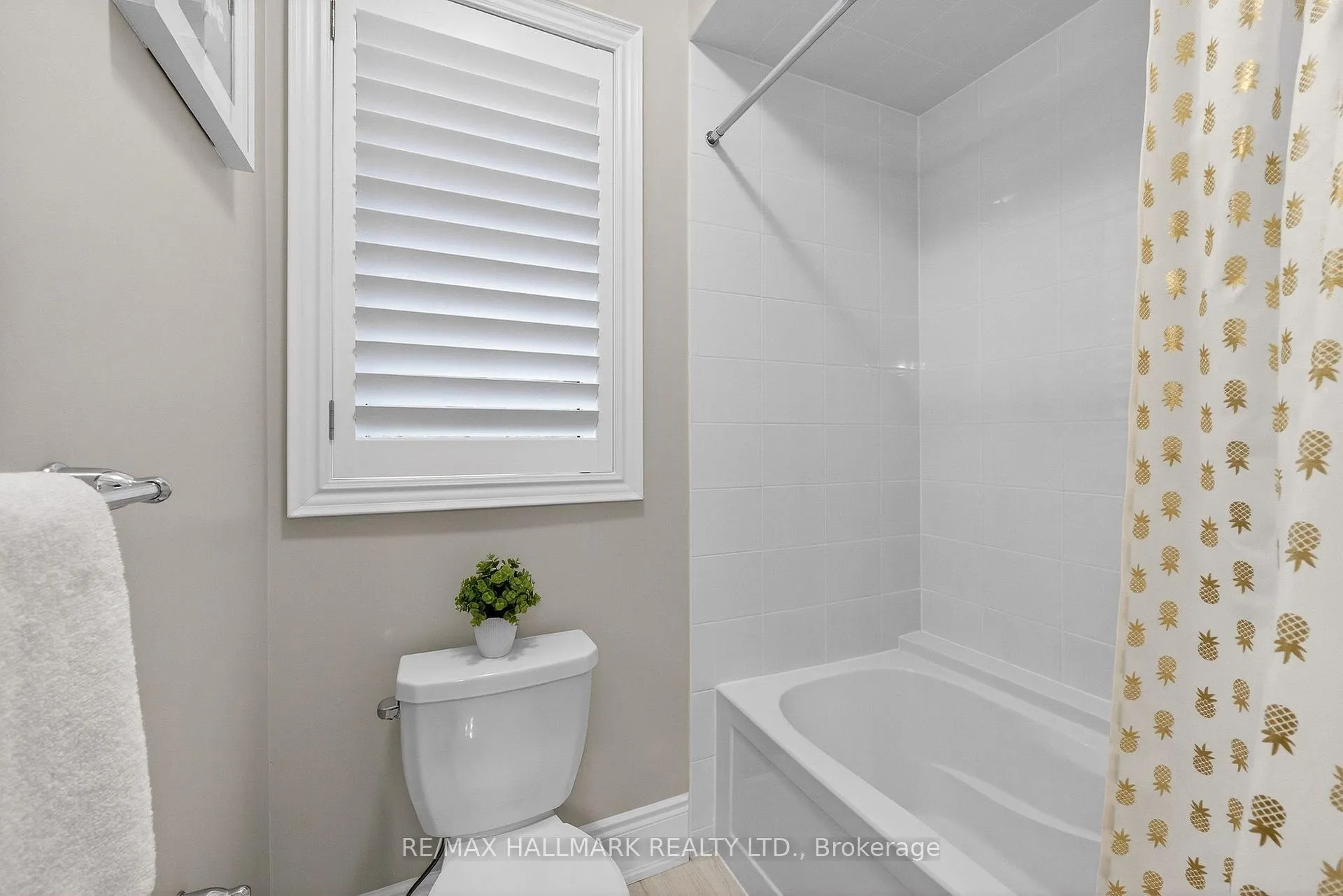 Photo 38 of 1 John Henry Street, Vaughan, Kleinburg — HOMEH