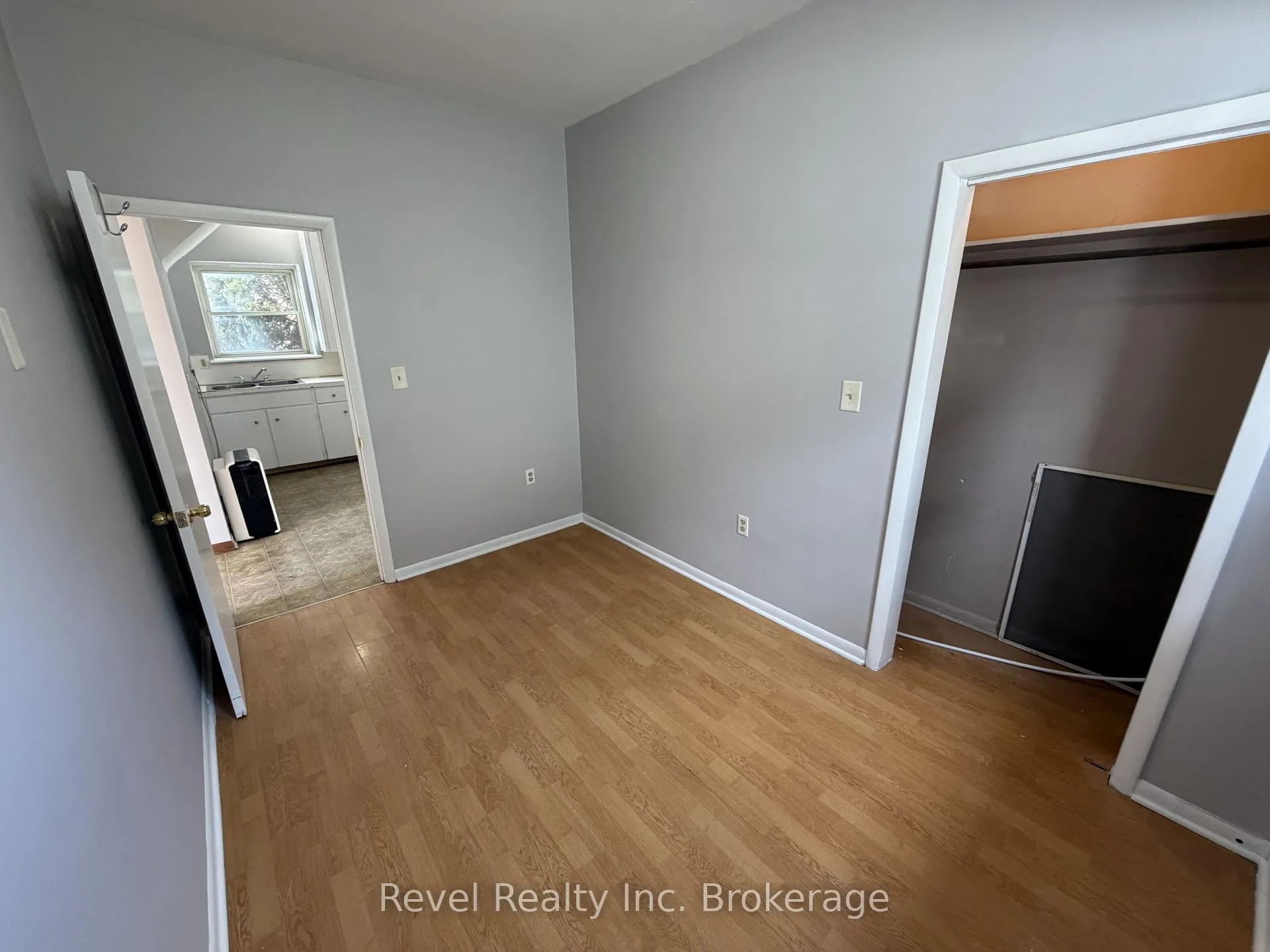Photo 2 of Unit 1, 571 Ontario Street, Warwick, Watford — HOMEH