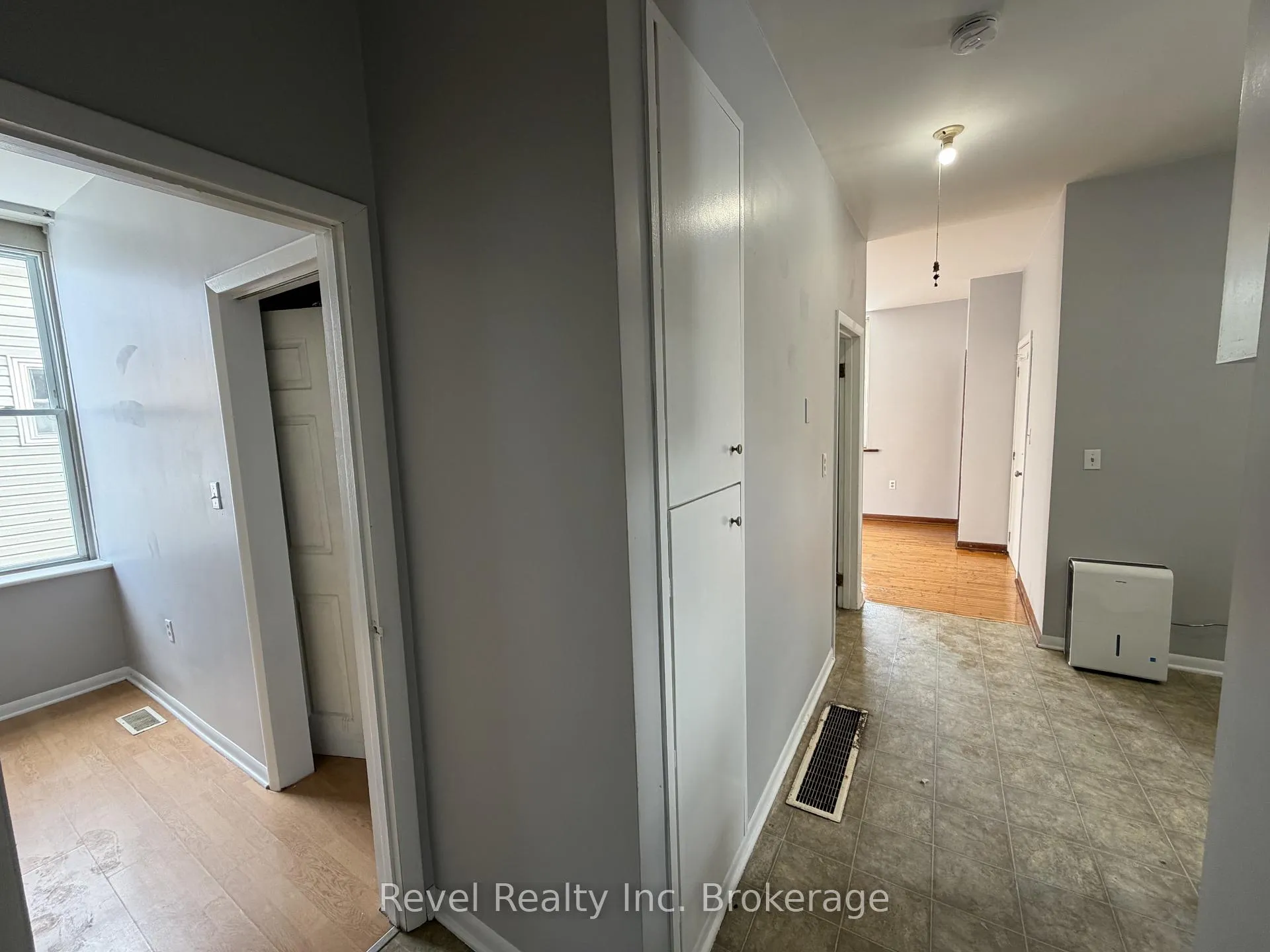 Photo 7 of Unit 1, 571 Ontario Street, Warwick, Watford — HOMEH