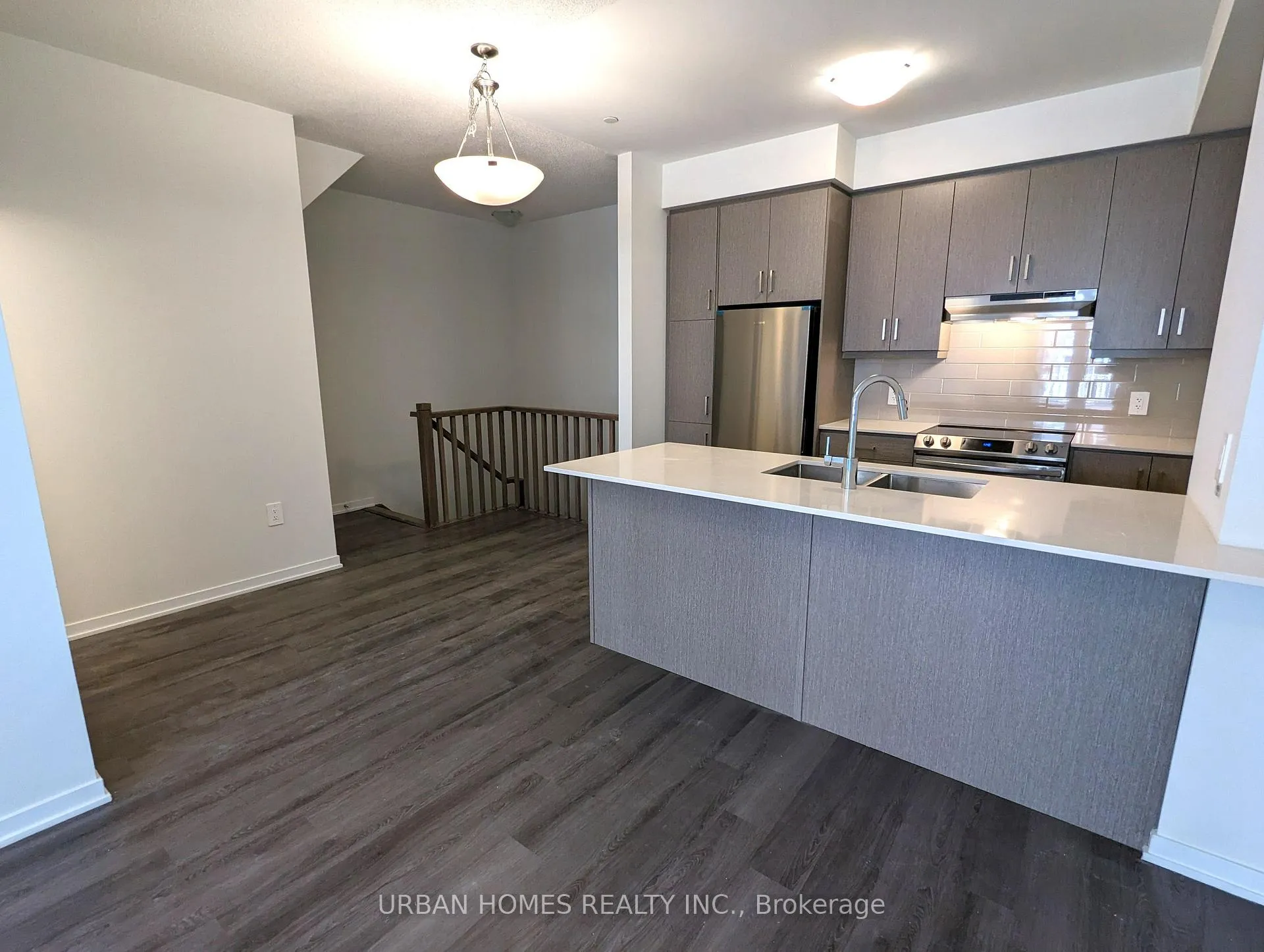 Photo 12 of Unit 28, 21 Honeycrisp Crescent, Vaughan, Vaughan Corporate Centre — HOMEH
