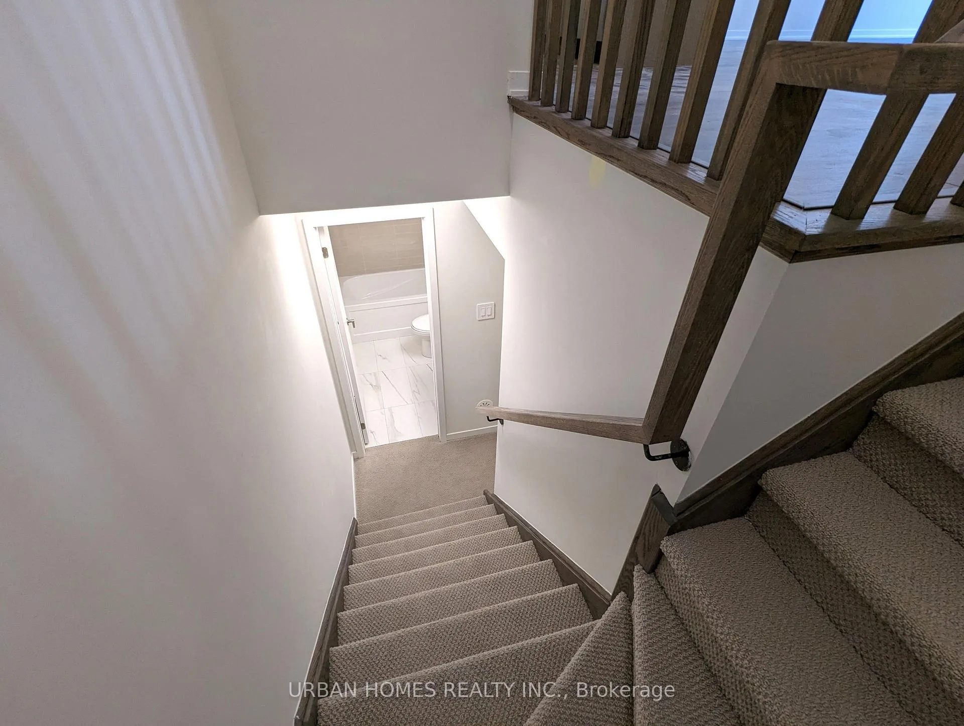Photo 15 of Unit 28, 21 Honeycrisp Crescent, Vaughan, Vaughan Corporate Centre — HOMEH