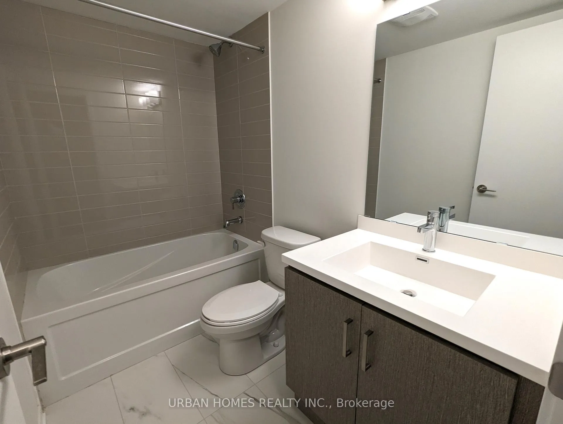Photo 22 of Unit 28, 21 Honeycrisp Crescent, Vaughan, Vaughan Corporate Centre — HOMEH