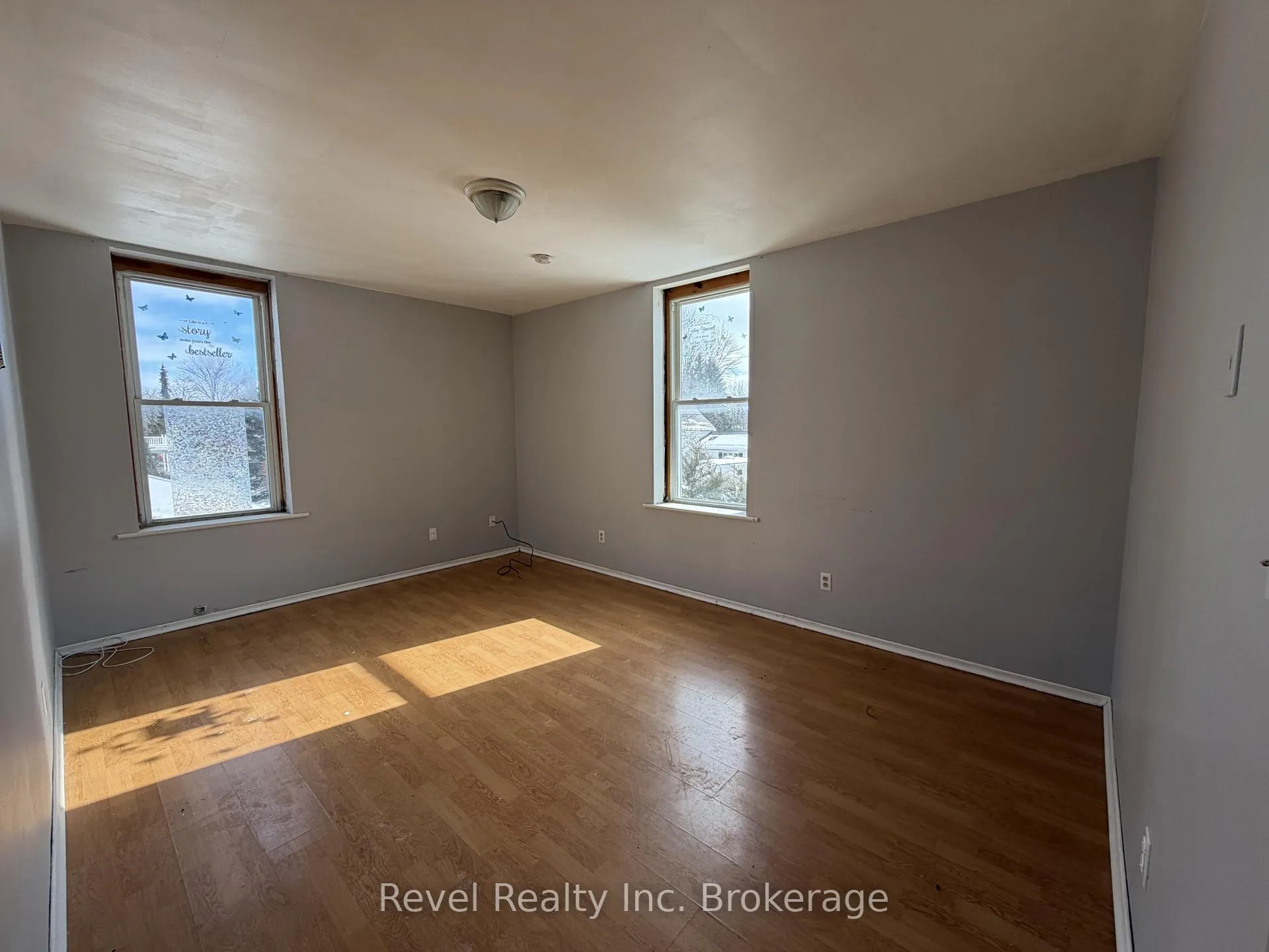 Photo 1 of Unit 2, 571 Ontario Street, Warwick, Watford — HOMEH