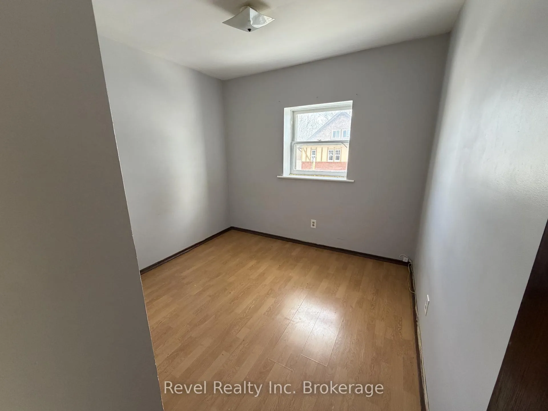 Photo 5 of Unit 2, 571 Ontario Street, Warwick, Watford — HOMEH