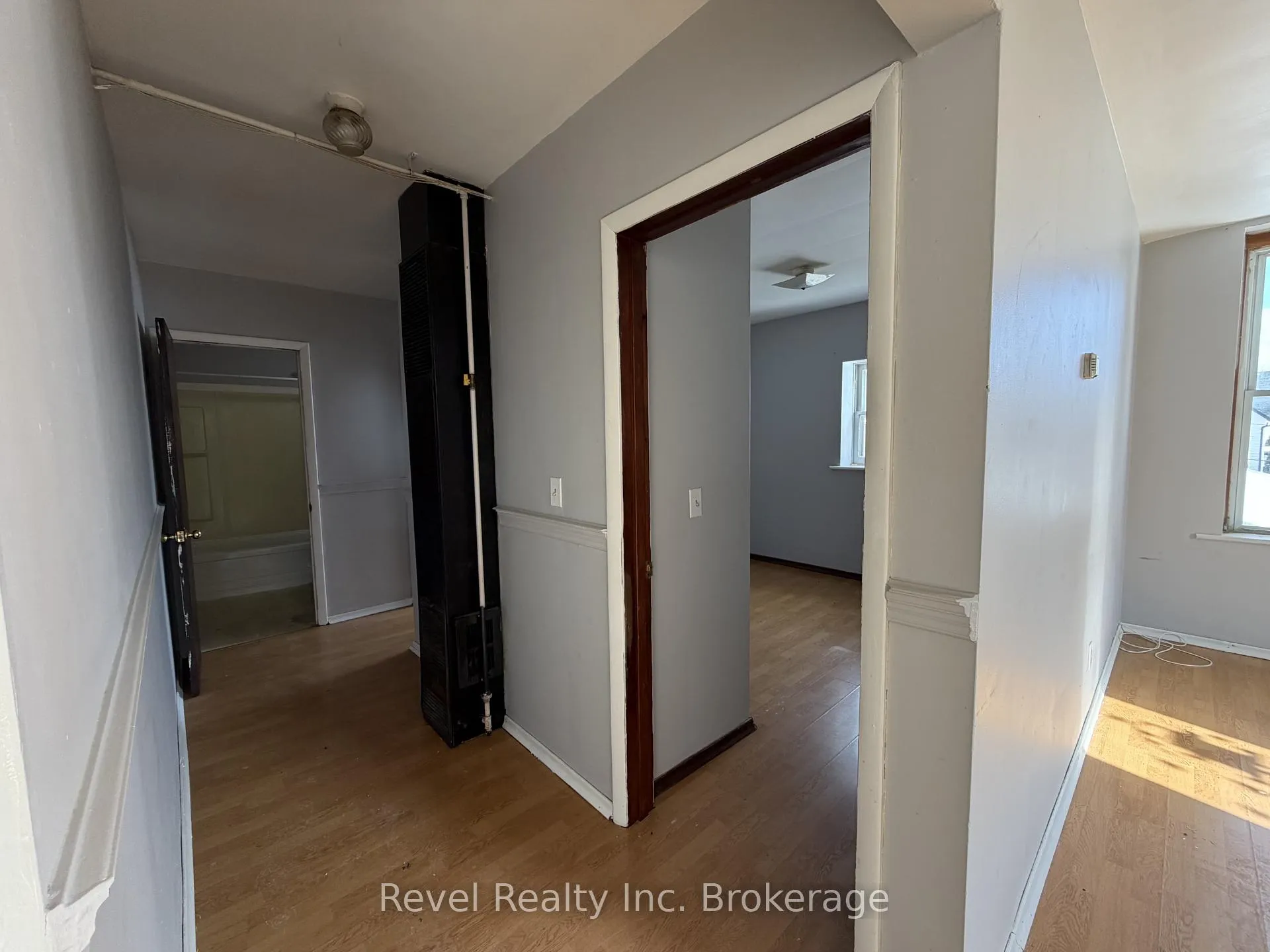 Photo 7 of Unit 2, 571 Ontario Street, Warwick, Watford — HOMEH