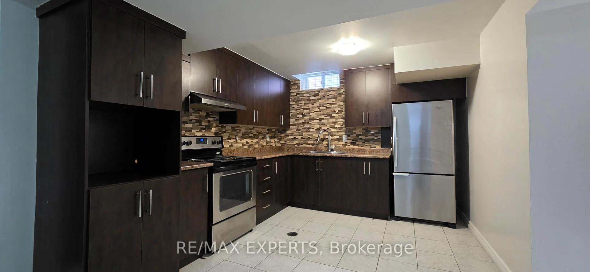 Photo 9 of 8 Waterfall Road, Vaughan, East Woodbridge — HOMEH