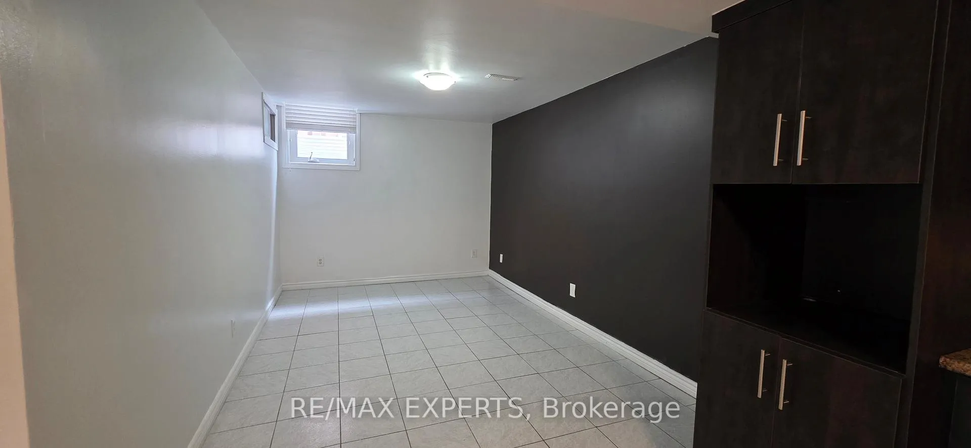 Photo 10 of 8 Waterfall Road, Vaughan, East Woodbridge — HOMEH
