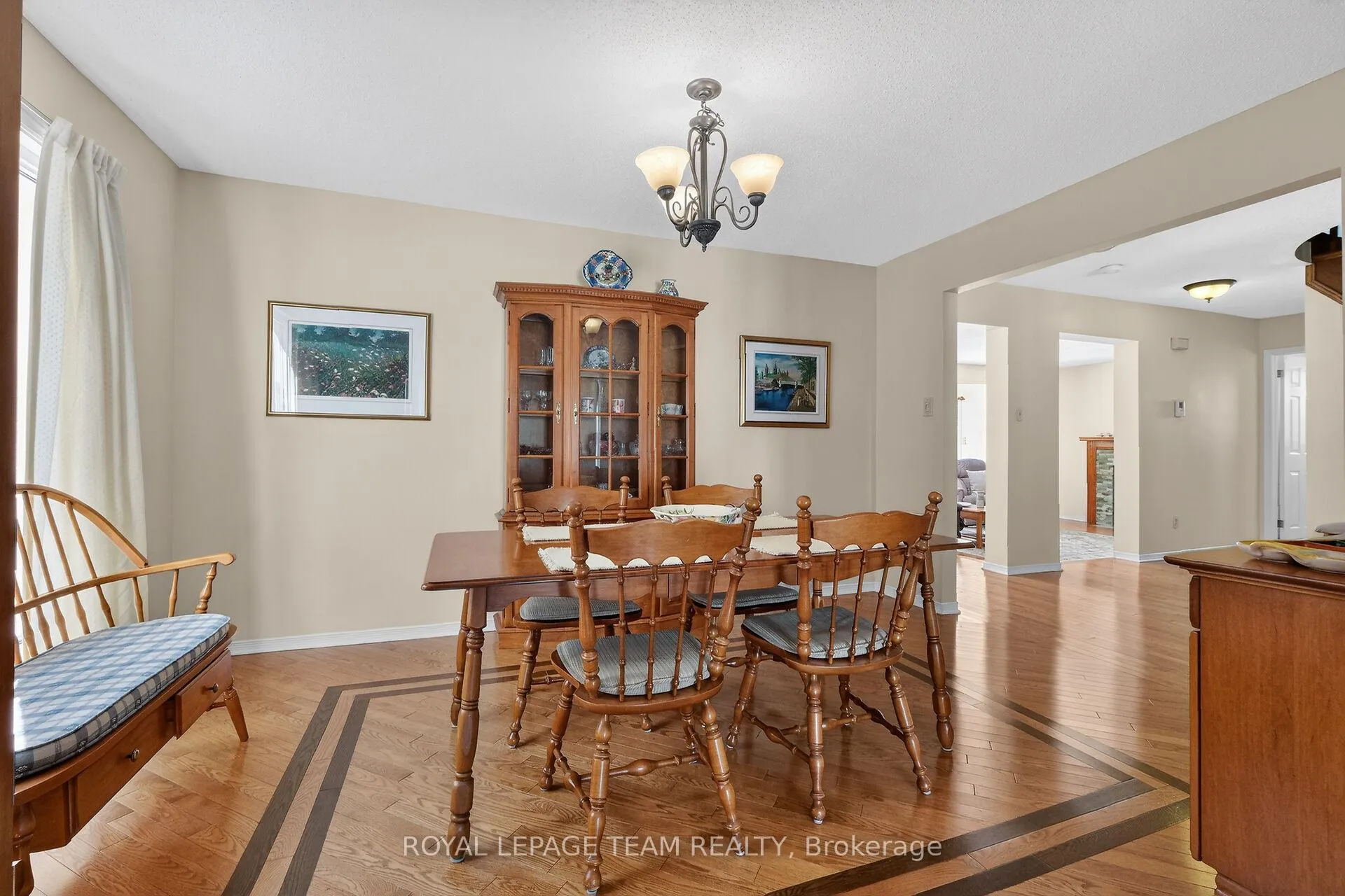 Photo 9 of 11 Speers Crescent, Ottawa, Kanata - Bridlewood — HOMEH