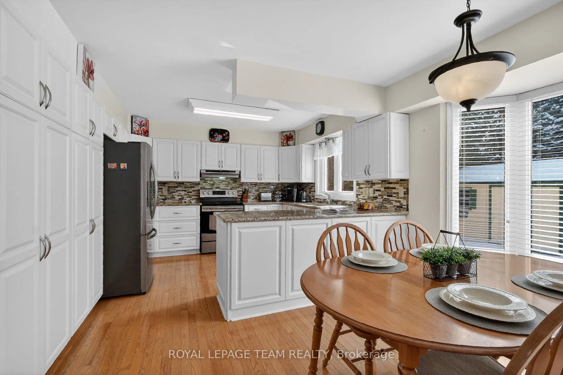 Photo 11 of 11 Speers Crescent, Ottawa, Kanata - Bridlewood — HOMEH