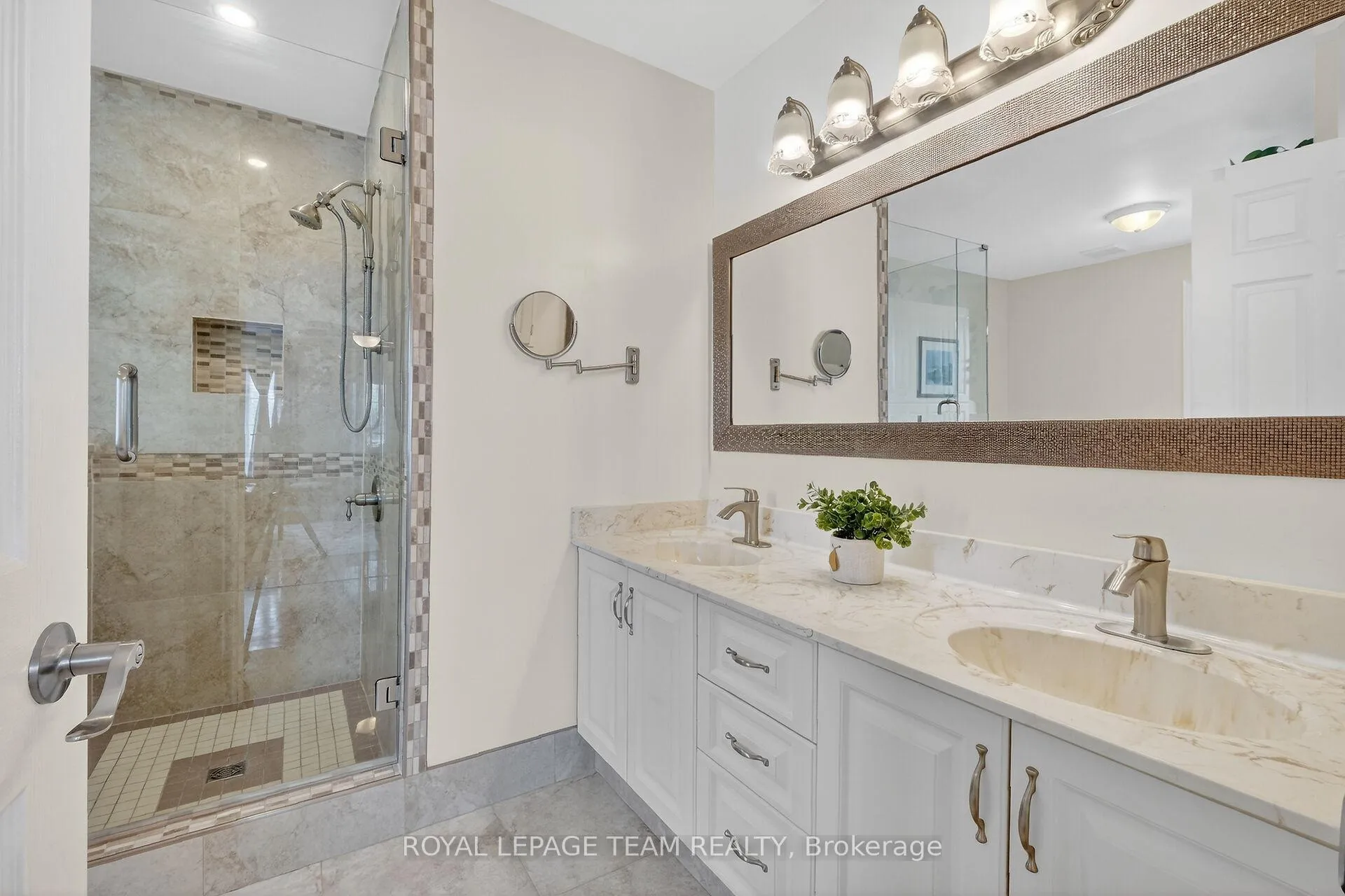 Photo 25 of 11 Speers Crescent, Ottawa, Kanata - Bridlewood — HOMEH
