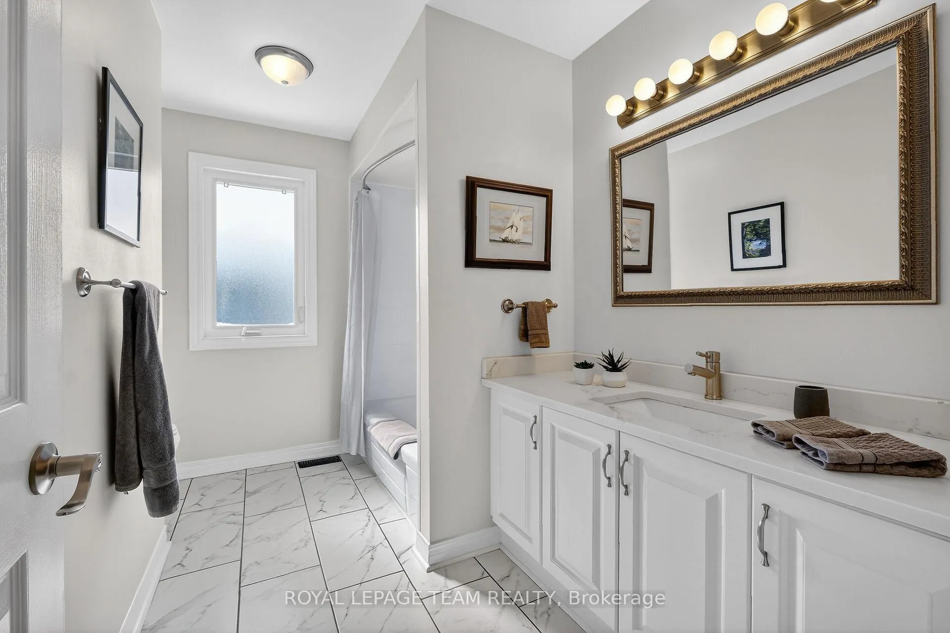 Photo 34 of 11 Speers Crescent, Ottawa, Kanata - Bridlewood — HOMEH