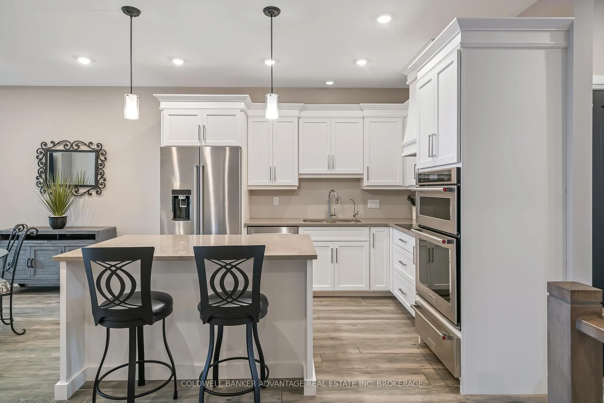 Photo 10 of 40 Carrick Trail, Welland, Hwy 406/Welland — HOMEH
