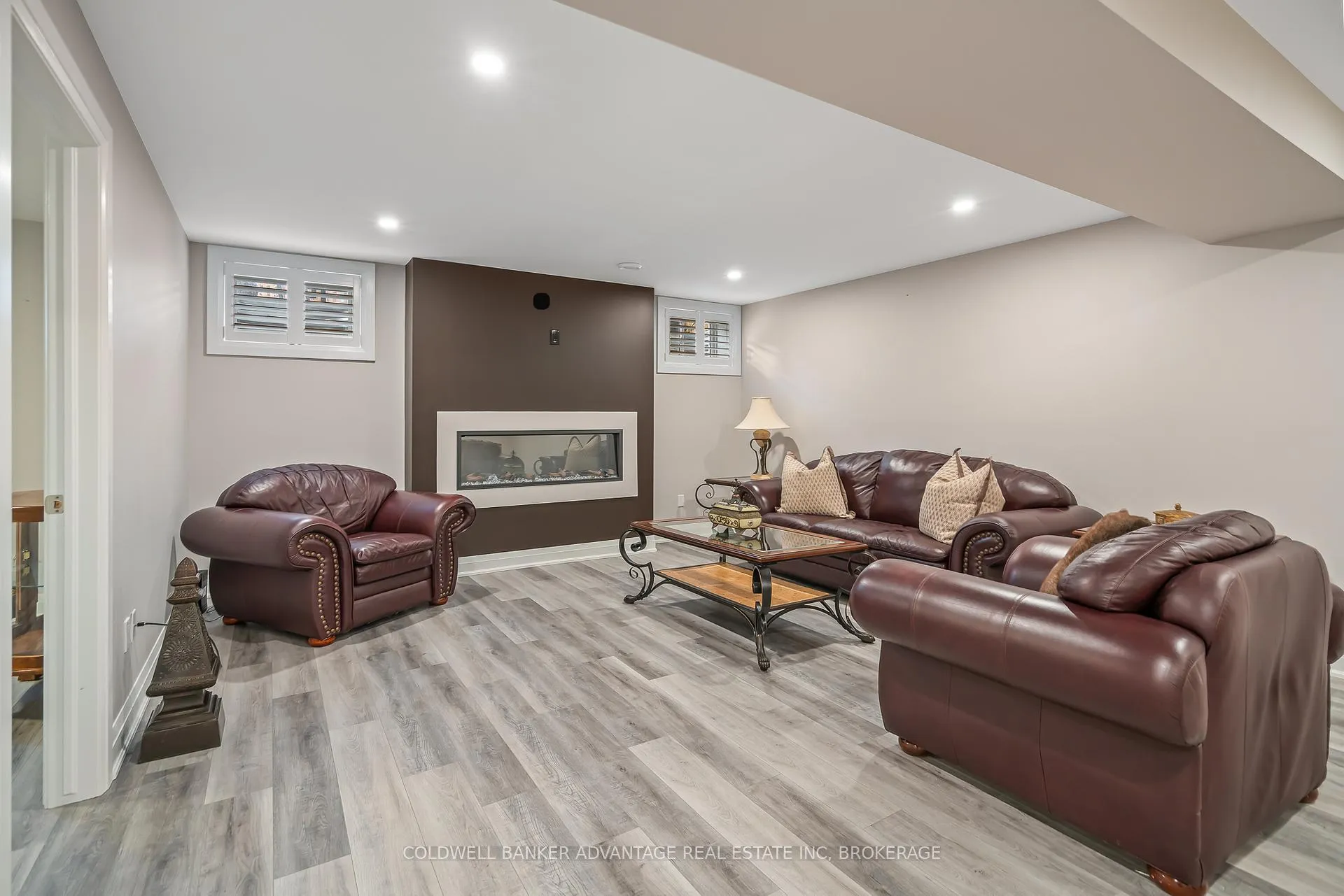 Photo 23 of 40 Carrick Trail, Welland, Hwy 406/Welland — HOMEH