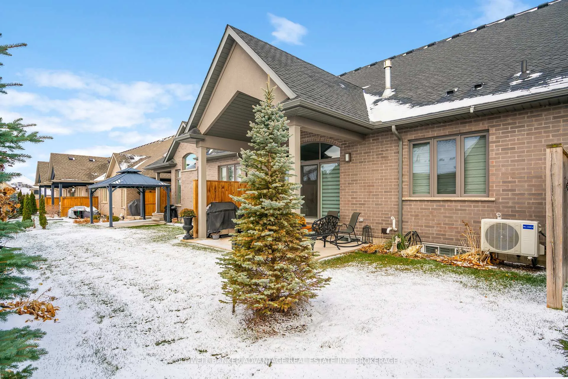 Photo 29 of 40 Carrick Trail, Welland, Hwy 406/Welland — HOMEH