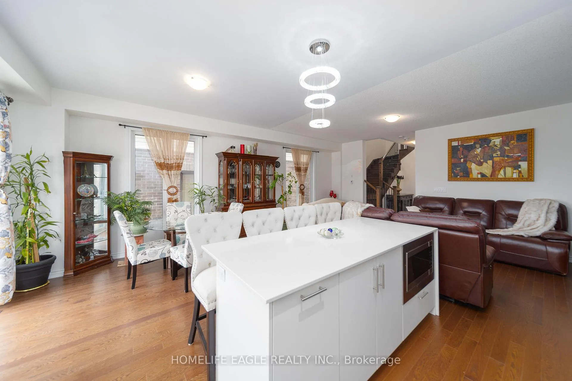 Photo 6 of 80 Phoenix Boulevard, Barrie, Rural Barrie Southeast — HOMEH