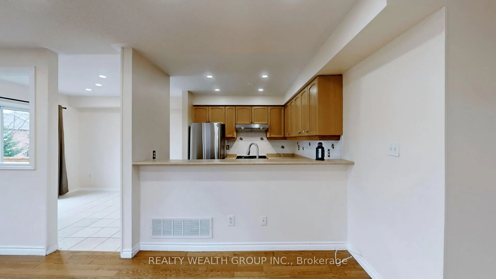 Photo 13 of Unit UPPER, 7 Gadwall Avenue, Barrie, Painswick South — HOMEH