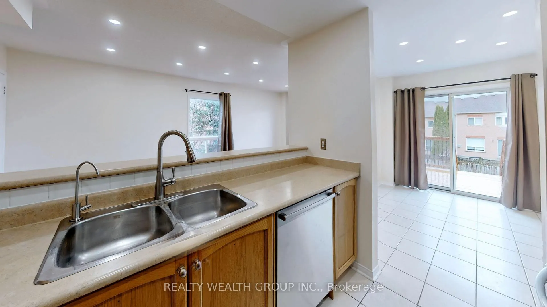 Photo 16 of Unit UPPER, 7 Gadwall Avenue, Barrie, Painswick South — HOMEH