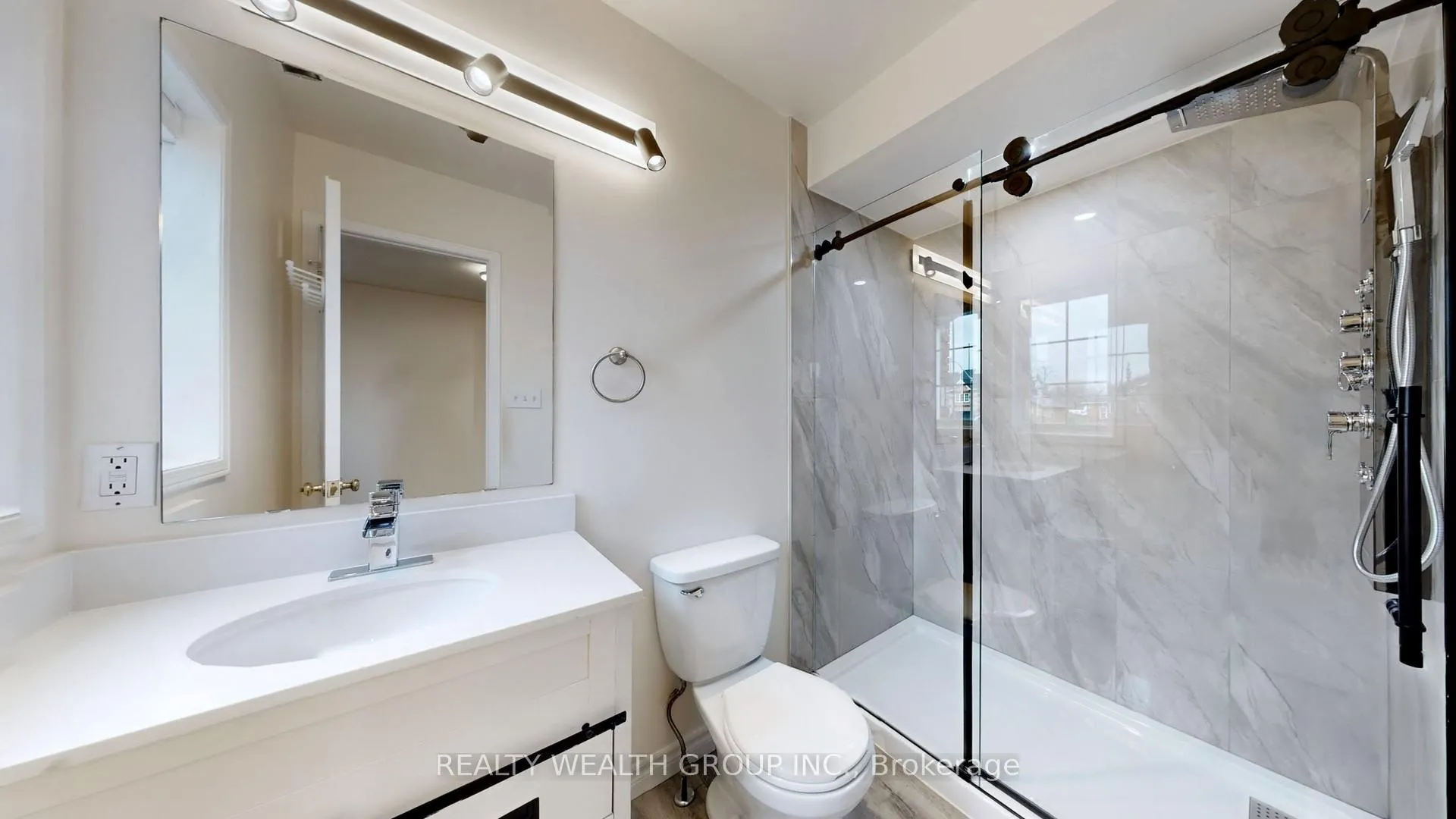 Photo 25 of Unit UPPER, 7 Gadwall Avenue, Barrie, Painswick South — HOMEH