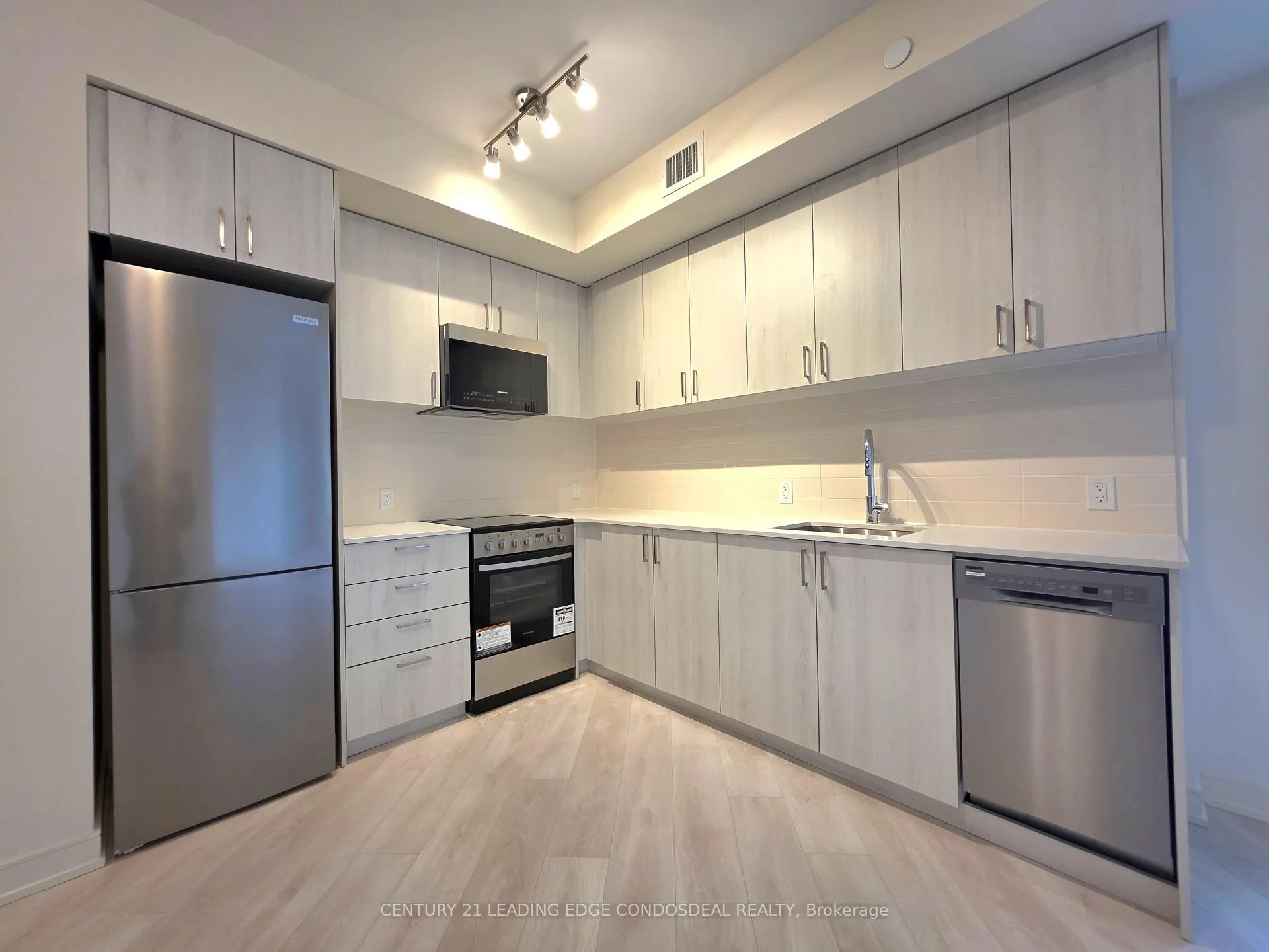 Photo 4 of Unit 1004, 8020 Derry Road, Milton, Coates — HOMEH