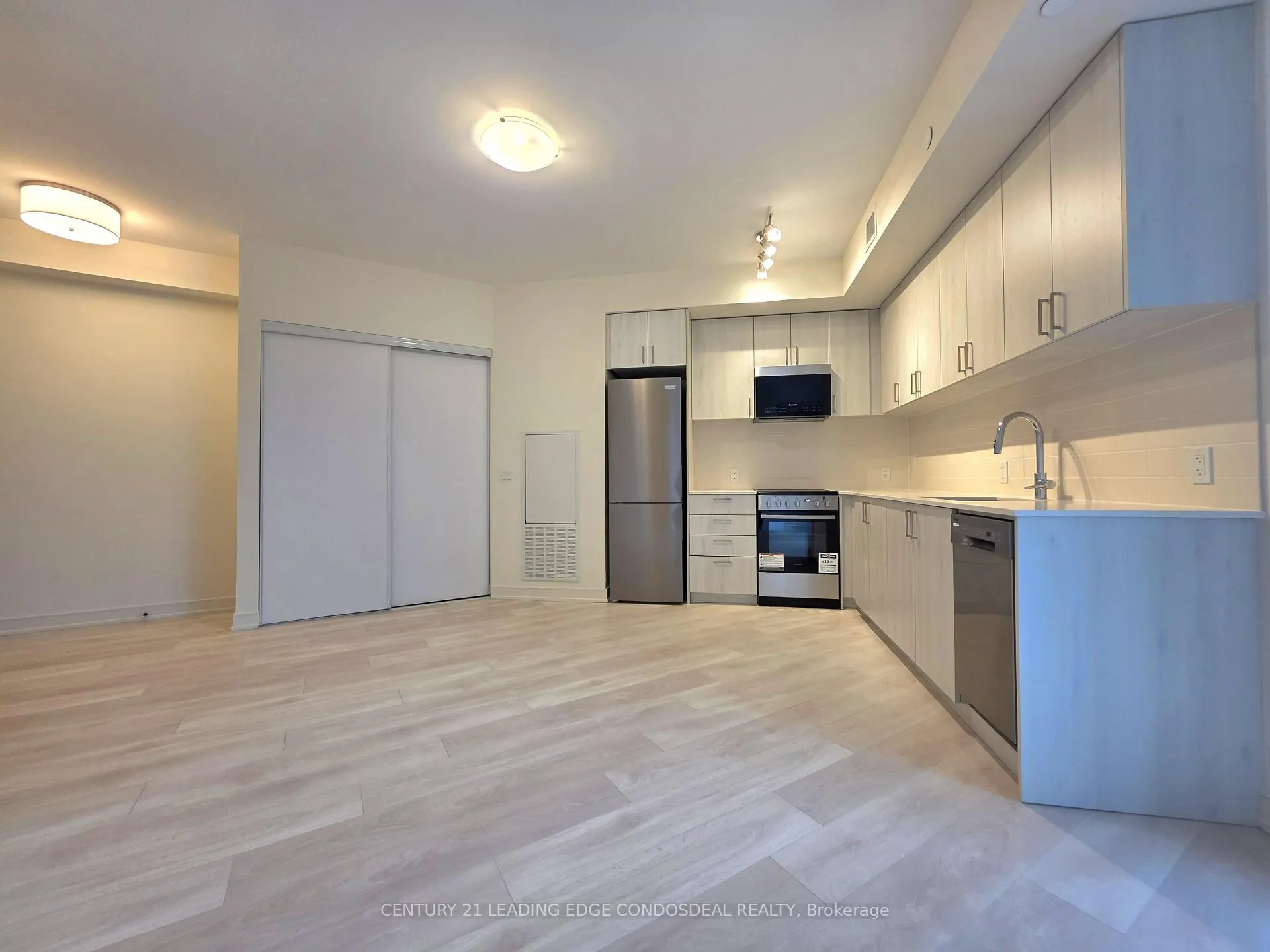 Photo 5 of Unit 1004, 8020 Derry Road, Milton, Coates — HOMEH