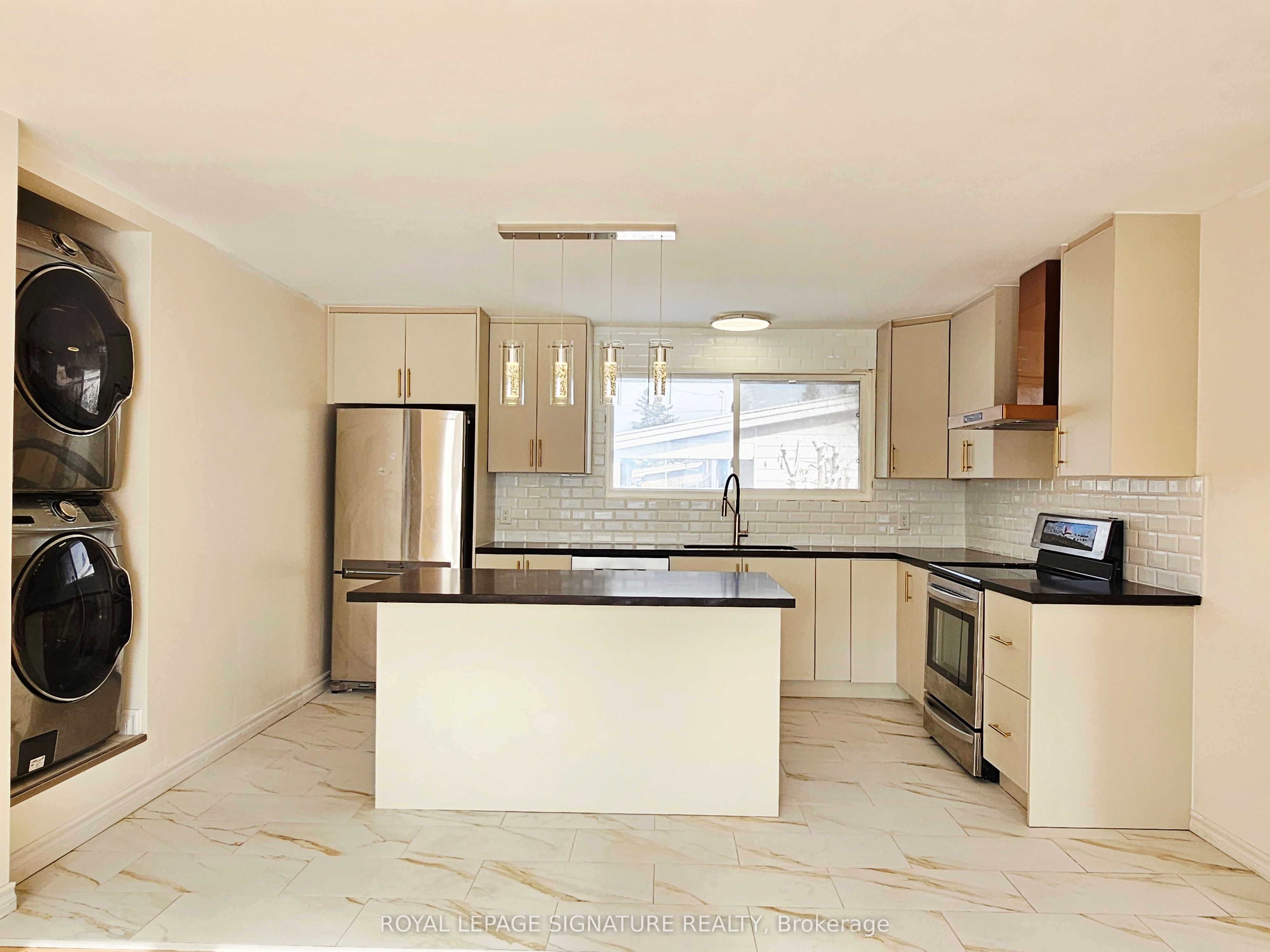 Photo 3 of Unit A, 38 Sherry Lane, Ottawa, Manordale — HOMEH