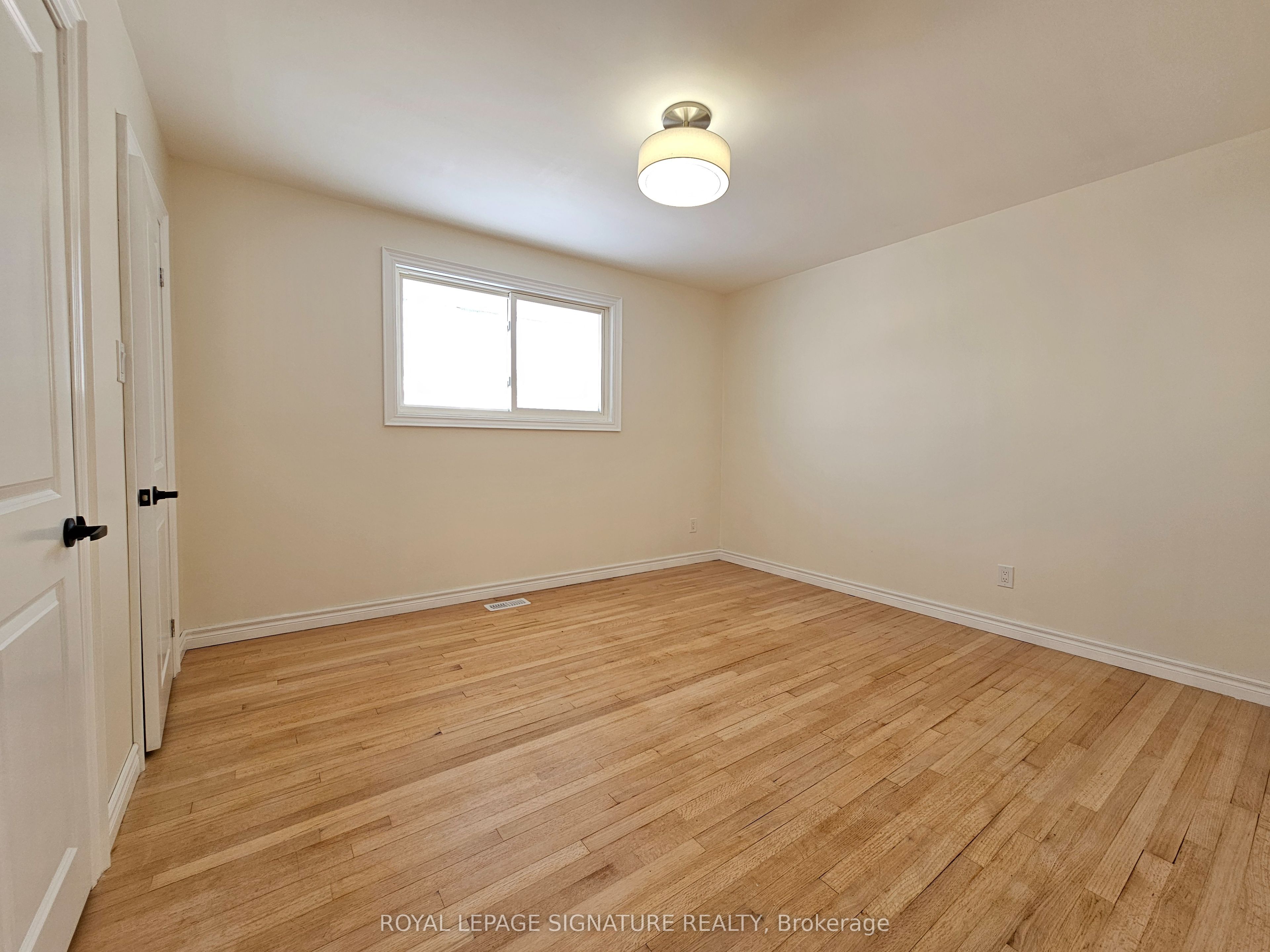 Photo 12 of Unit A, 38 Sherry Lane, Ottawa, Manordale — HOMEH