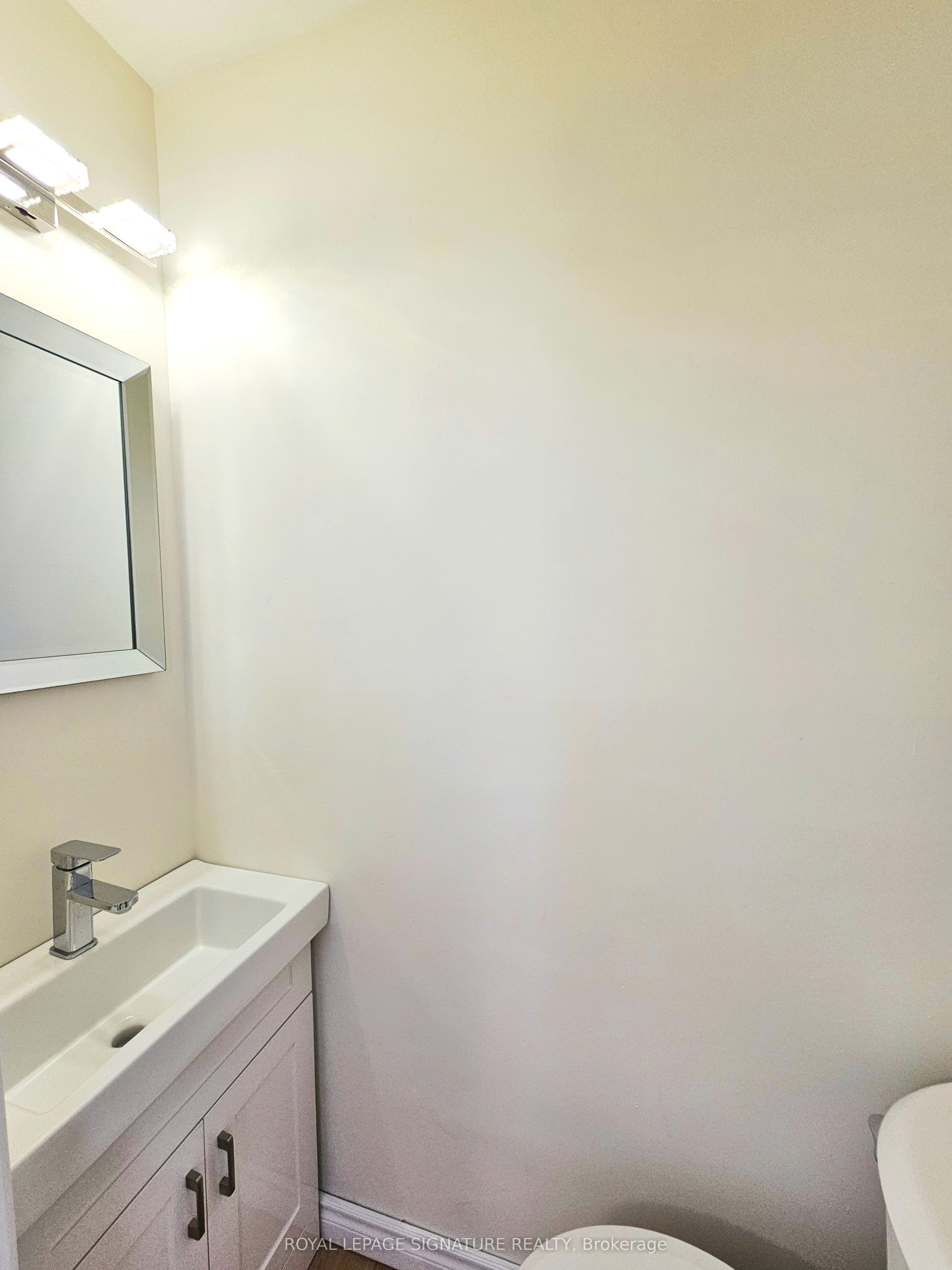 Photo 20 of Unit A, 38 Sherry Lane, Ottawa, Manordale — HOMEH