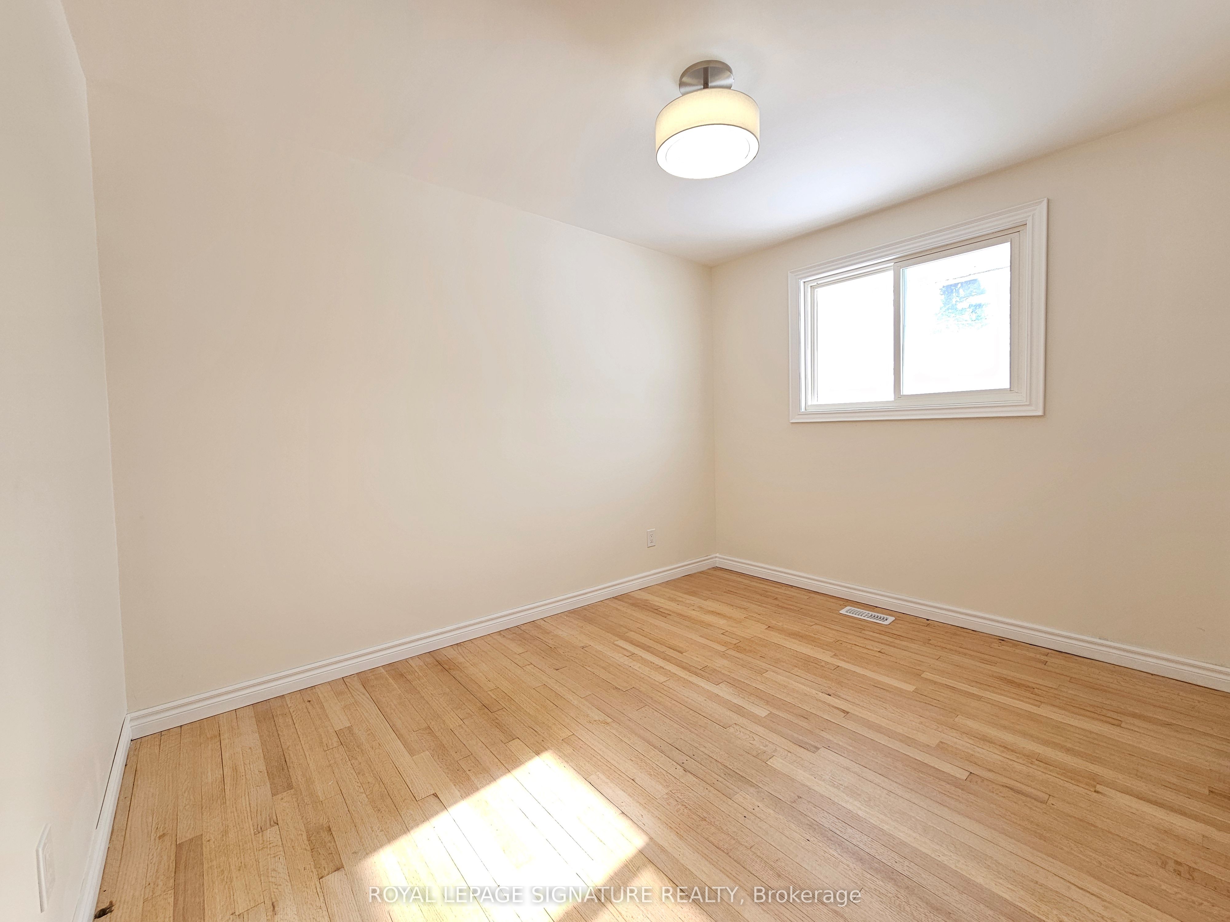 Photo 15 of Unit A, 38 Sherry Lane, Ottawa, Manordale — HOMEH