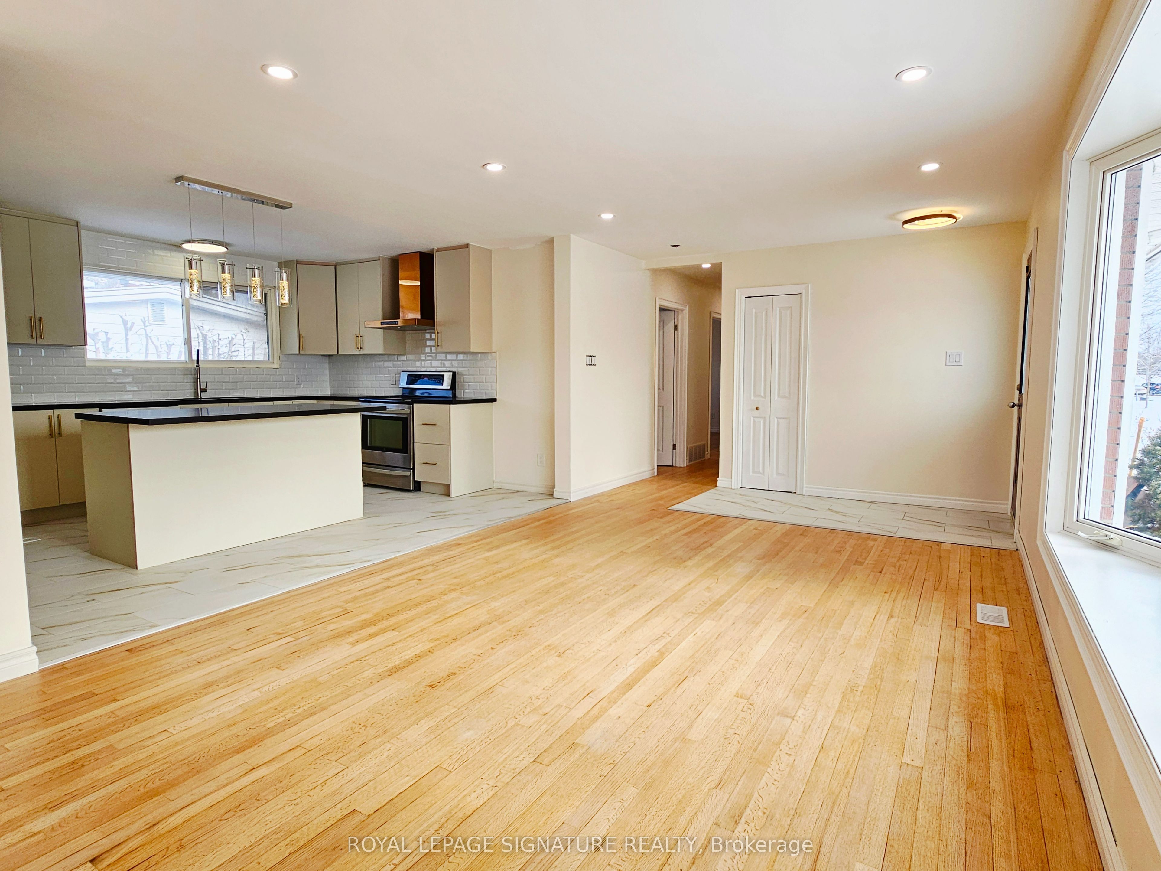Photo 8 of Unit A, 38 Sherry Lane, Ottawa, Manordale — HOMEH