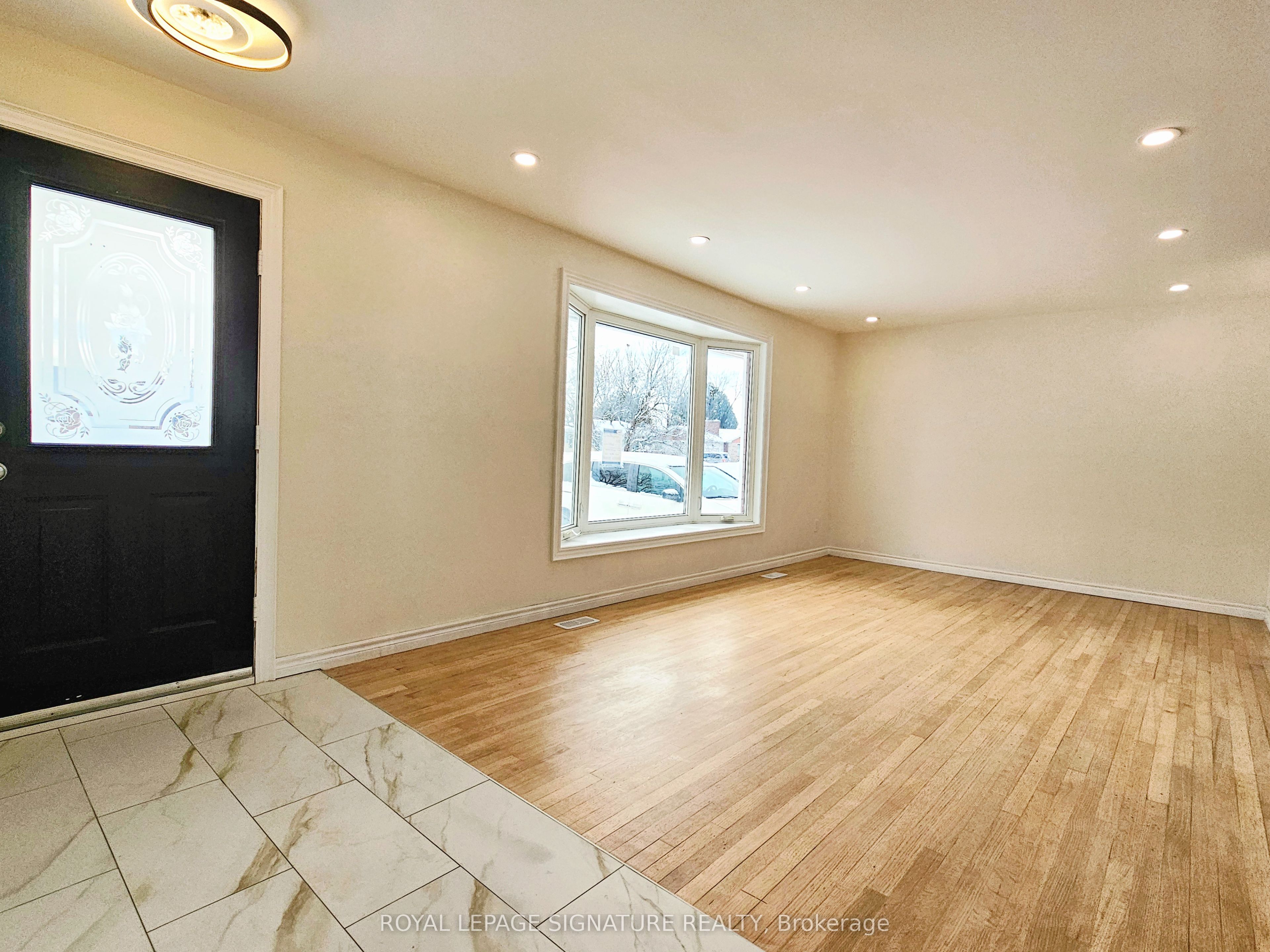 Photo 11 of Unit A, 38 Sherry Lane, Ottawa, Manordale — HOMEH