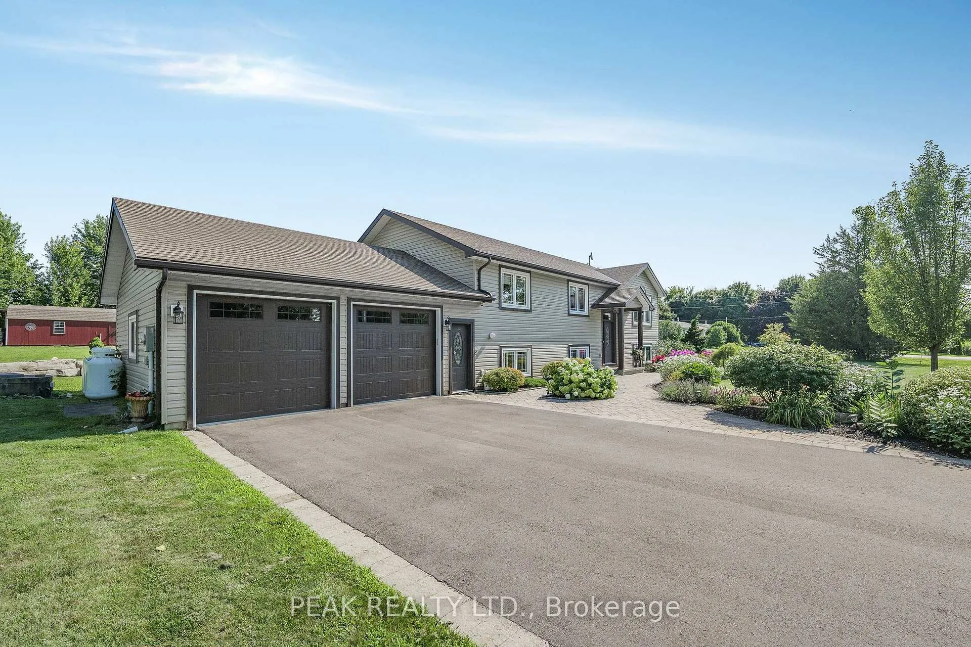 Photo 10 of 116 Prinyers Cove Crescent, Prince Edward County, North Marysburg Ward — HOMEH