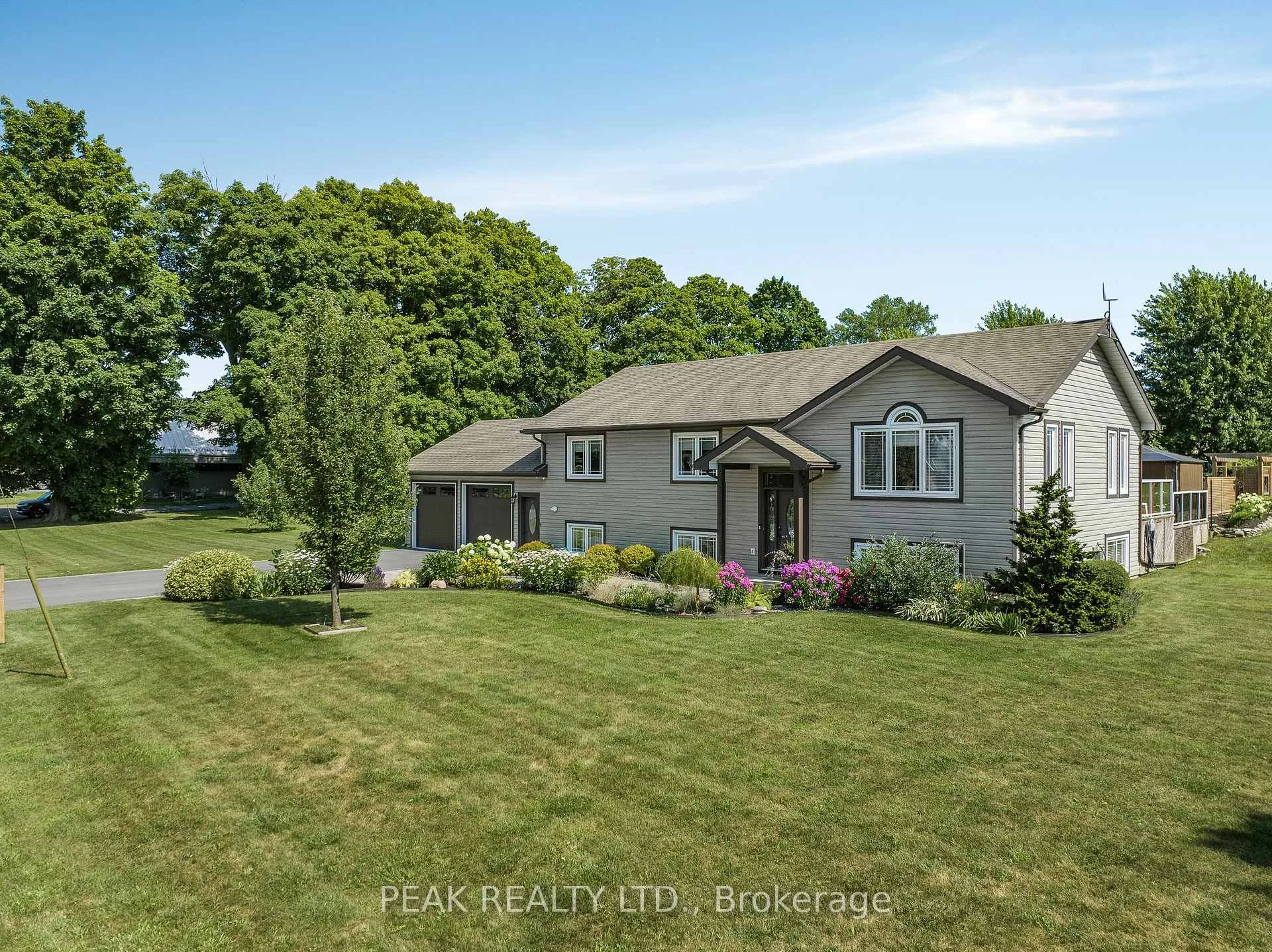 Photo 11 of 116 Prinyers Cove Crescent, Prince Edward County, North Marysburg Ward — HOMEH