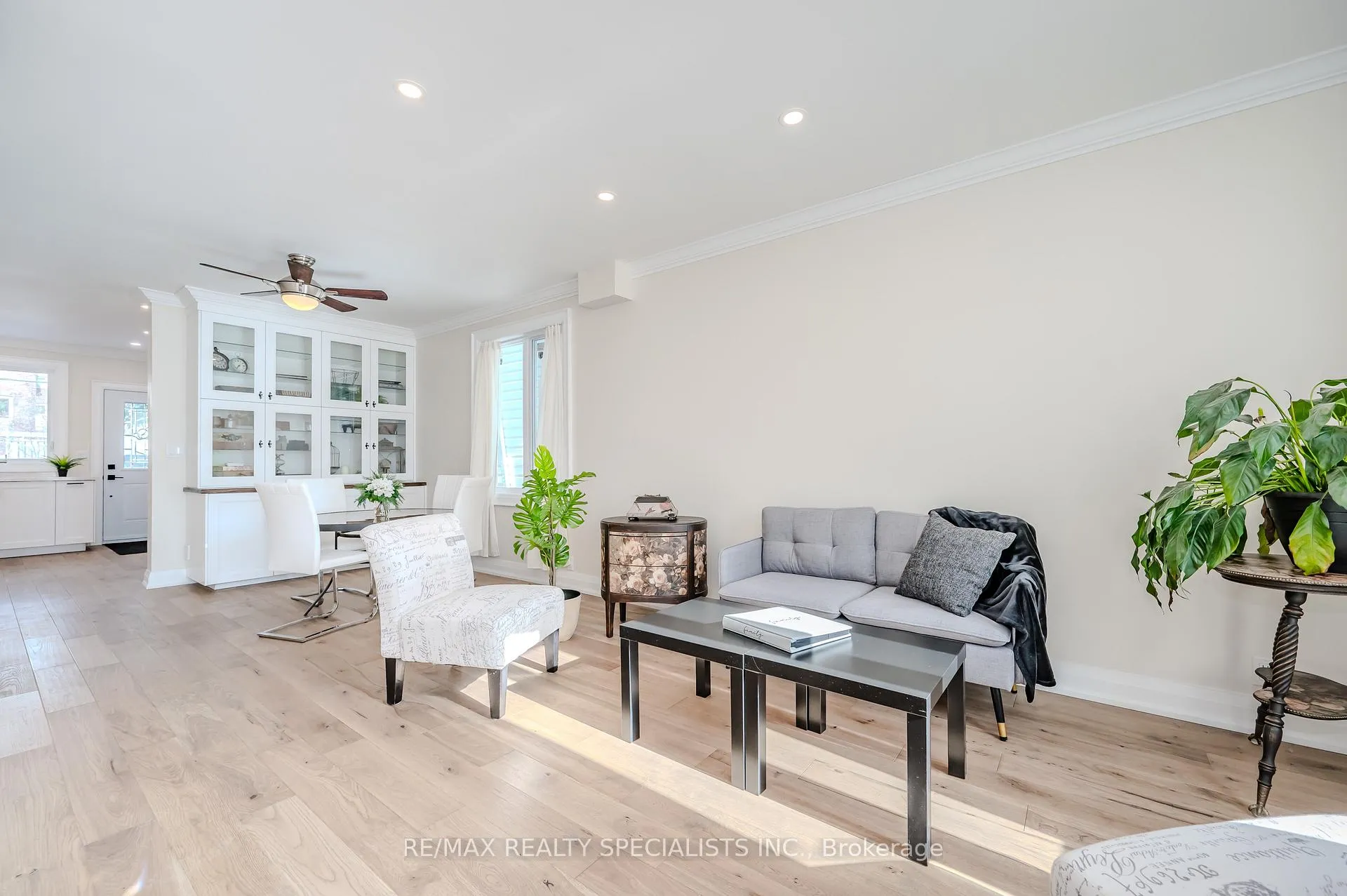 Photo 4 of 262 Withrow Avenue, Toronto, North Riverdale — HOMEH