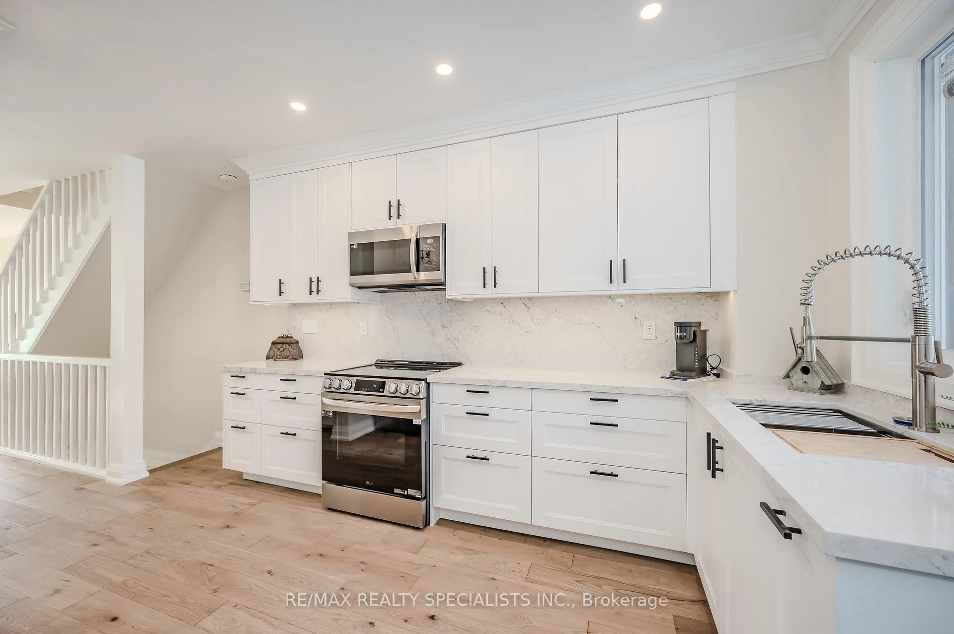 Photo 10 of 262 Withrow Avenue, Toronto, North Riverdale — HOMEH