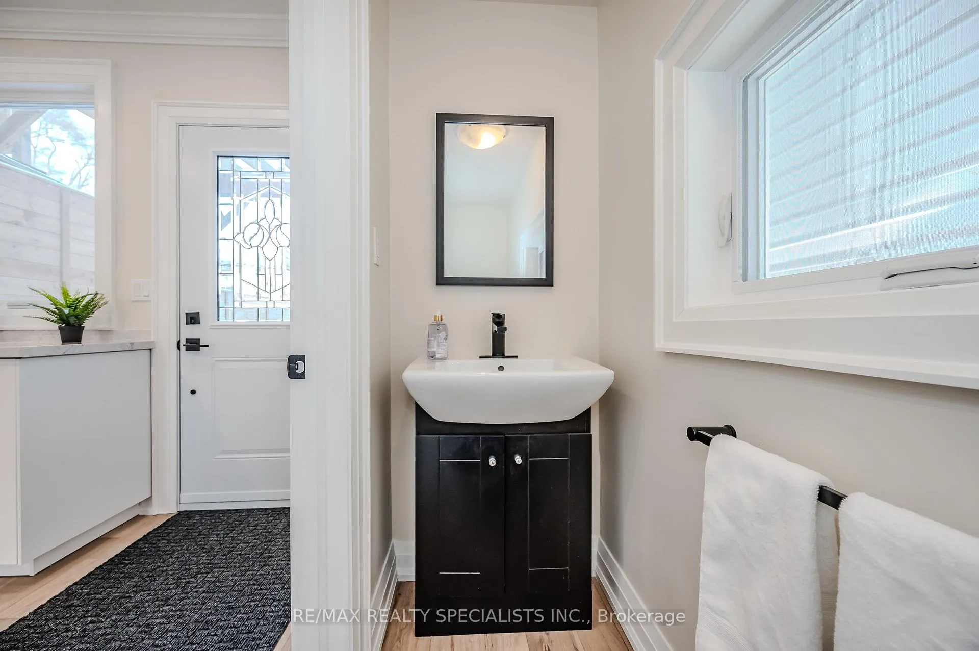 Photo 13 of 262 Withrow Avenue, Toronto, North Riverdale — HOMEH