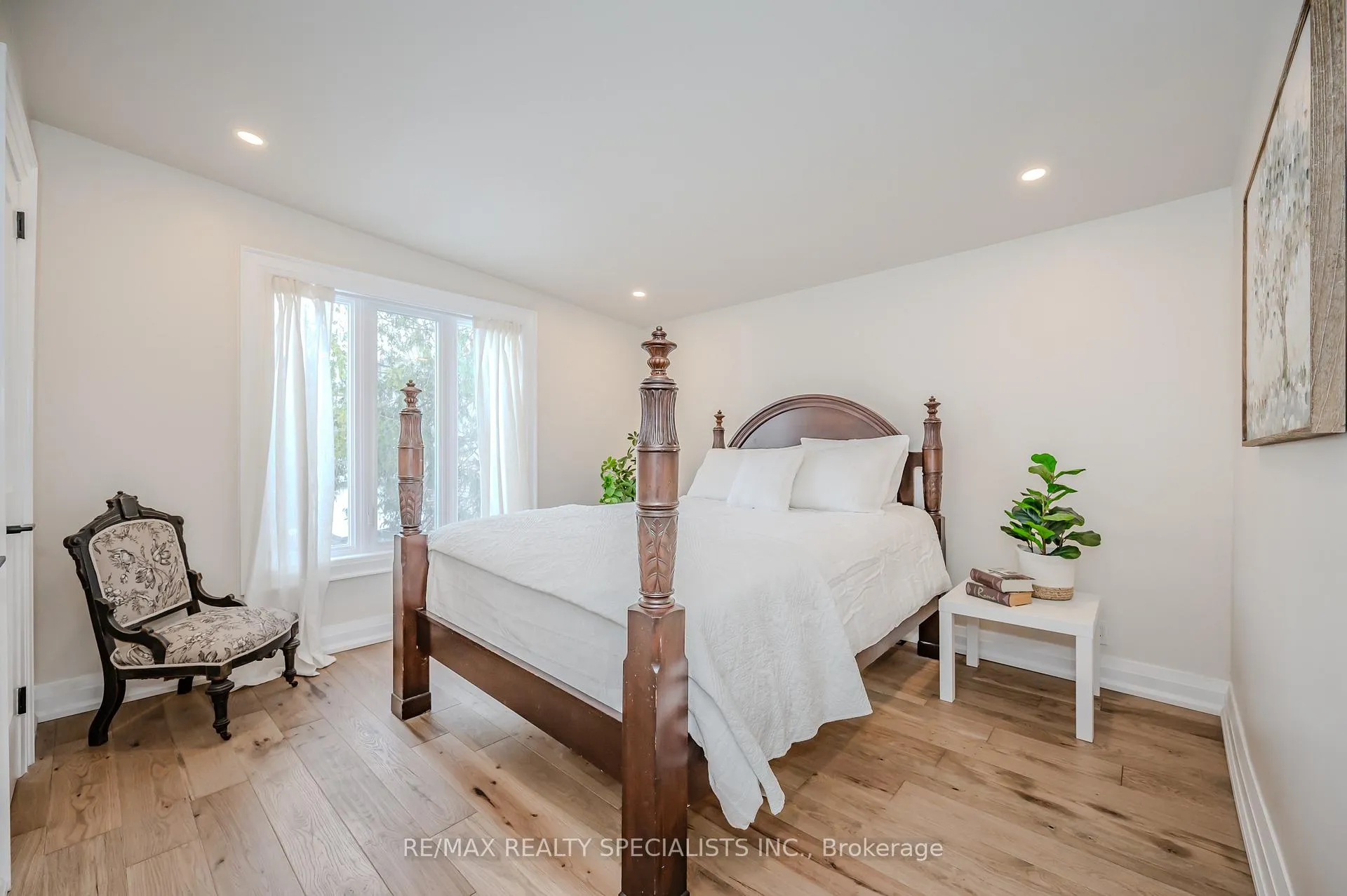 Photo 14 of 262 Withrow Avenue, Toronto, North Riverdale — HOMEH