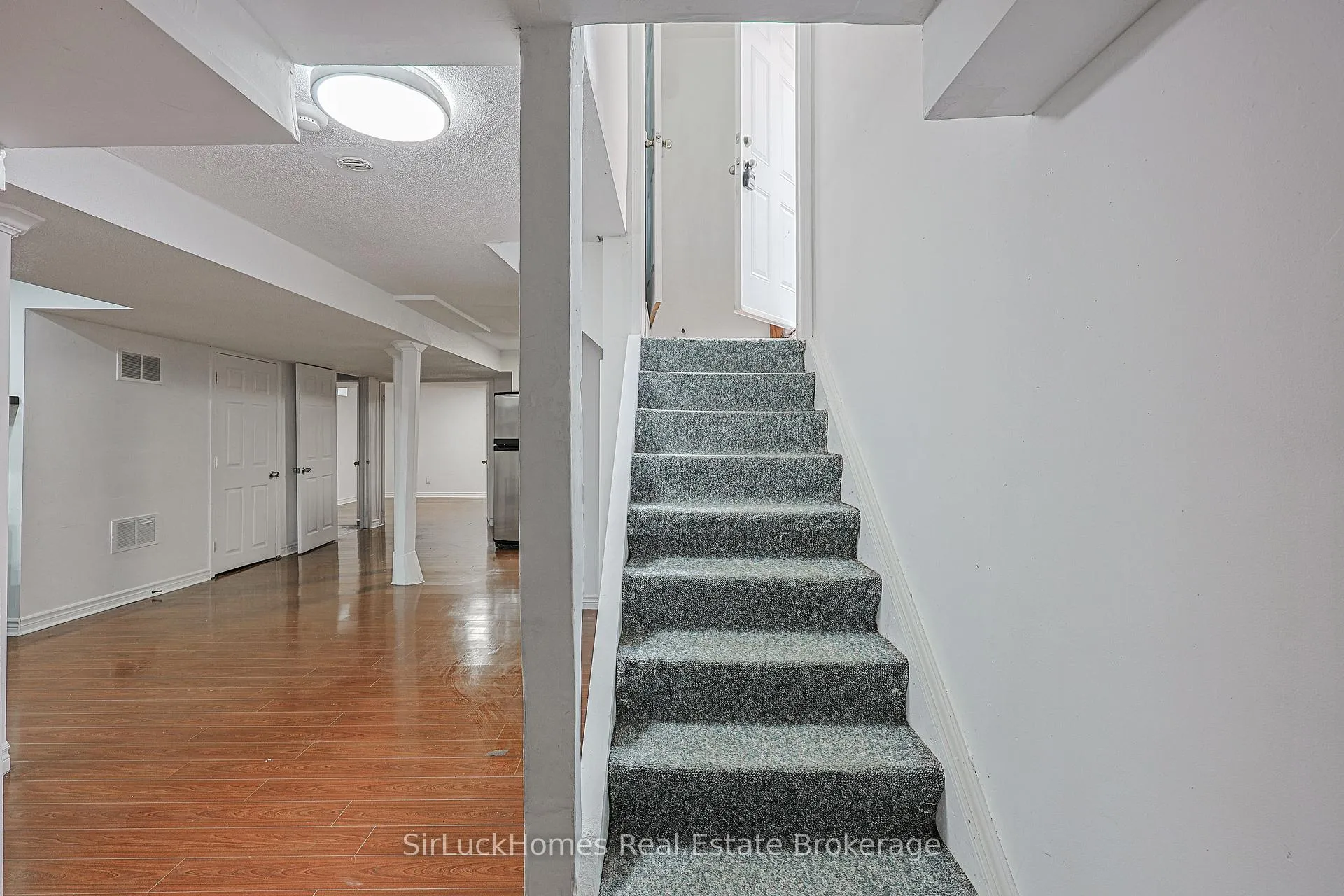 Photo 4 of 83 Rocky Mountain Crescent, Brampton, Sandringham-Wellington — HOMEH