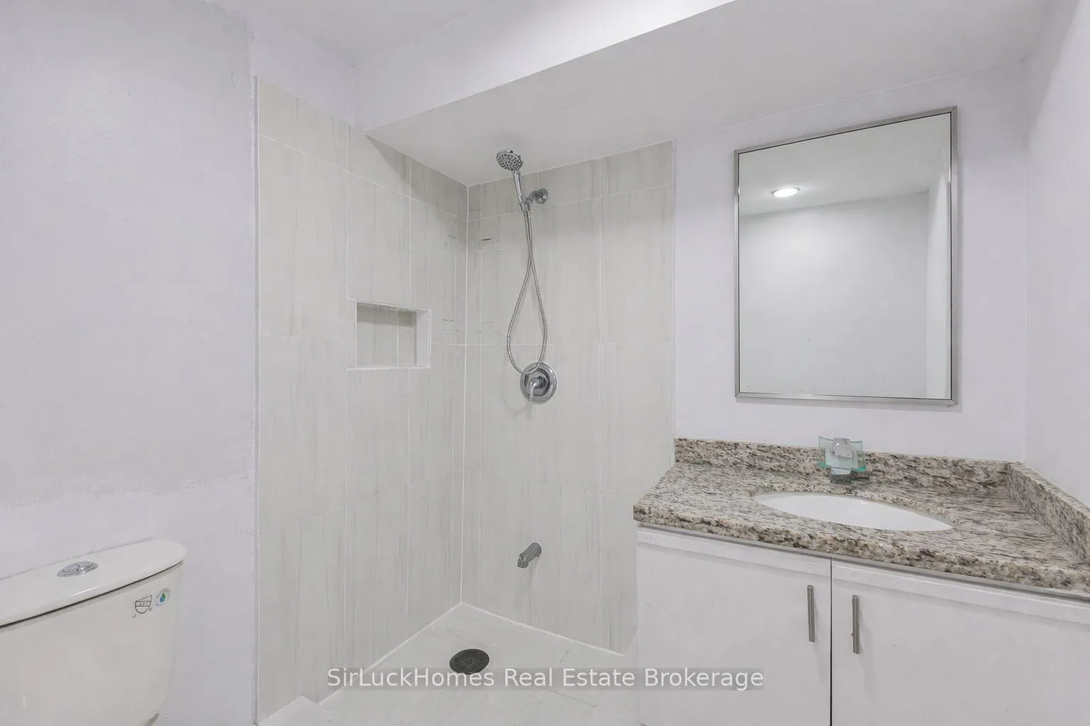 Photo 6 of 83 Rocky Mountain Crescent, Brampton, Sandringham-Wellington — HOMEH