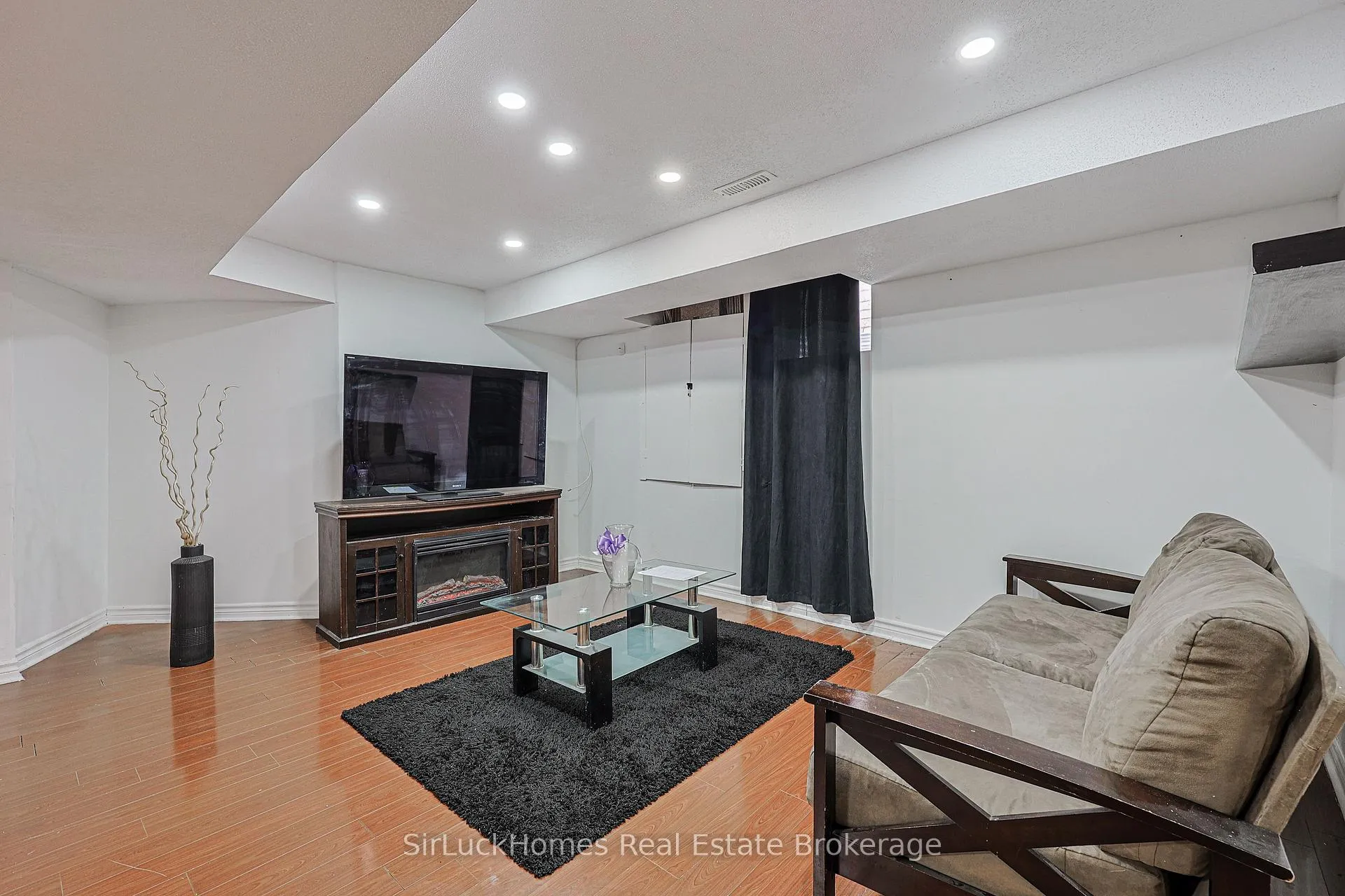 Photo 10 of 83 Rocky Mountain Crescent, Brampton, Sandringham-Wellington — HOMEH