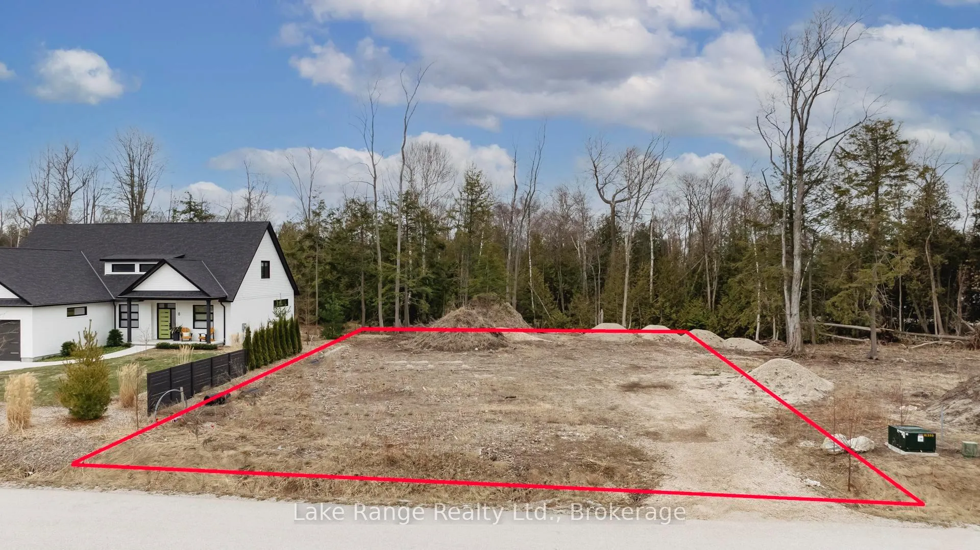 Photo 2 of 6 Sunset Place, Huron-Kinloss — HOMEH