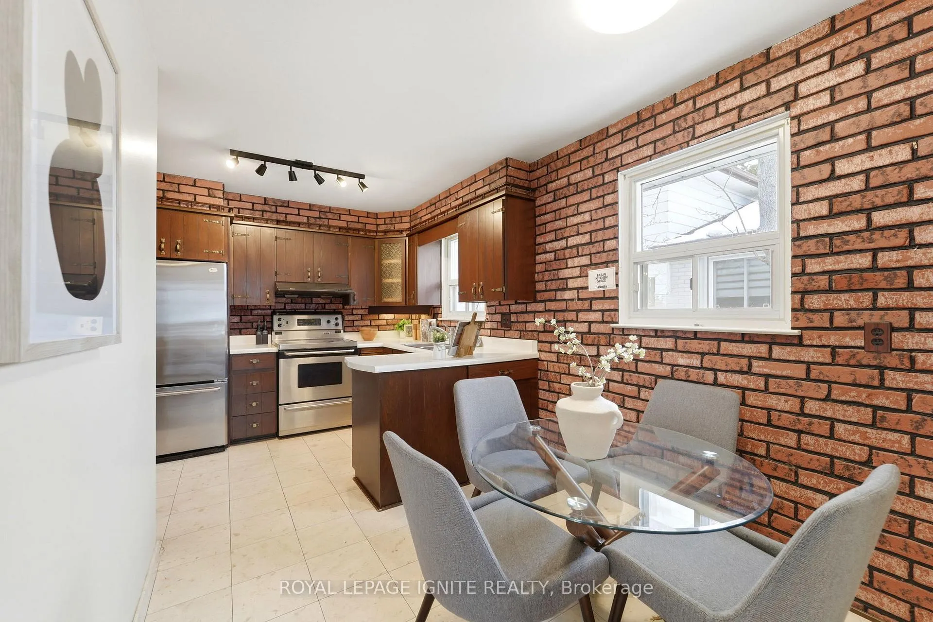 Photo 17 of 174 Darlingside Drive, Scarborough, West Hill — HOMEH