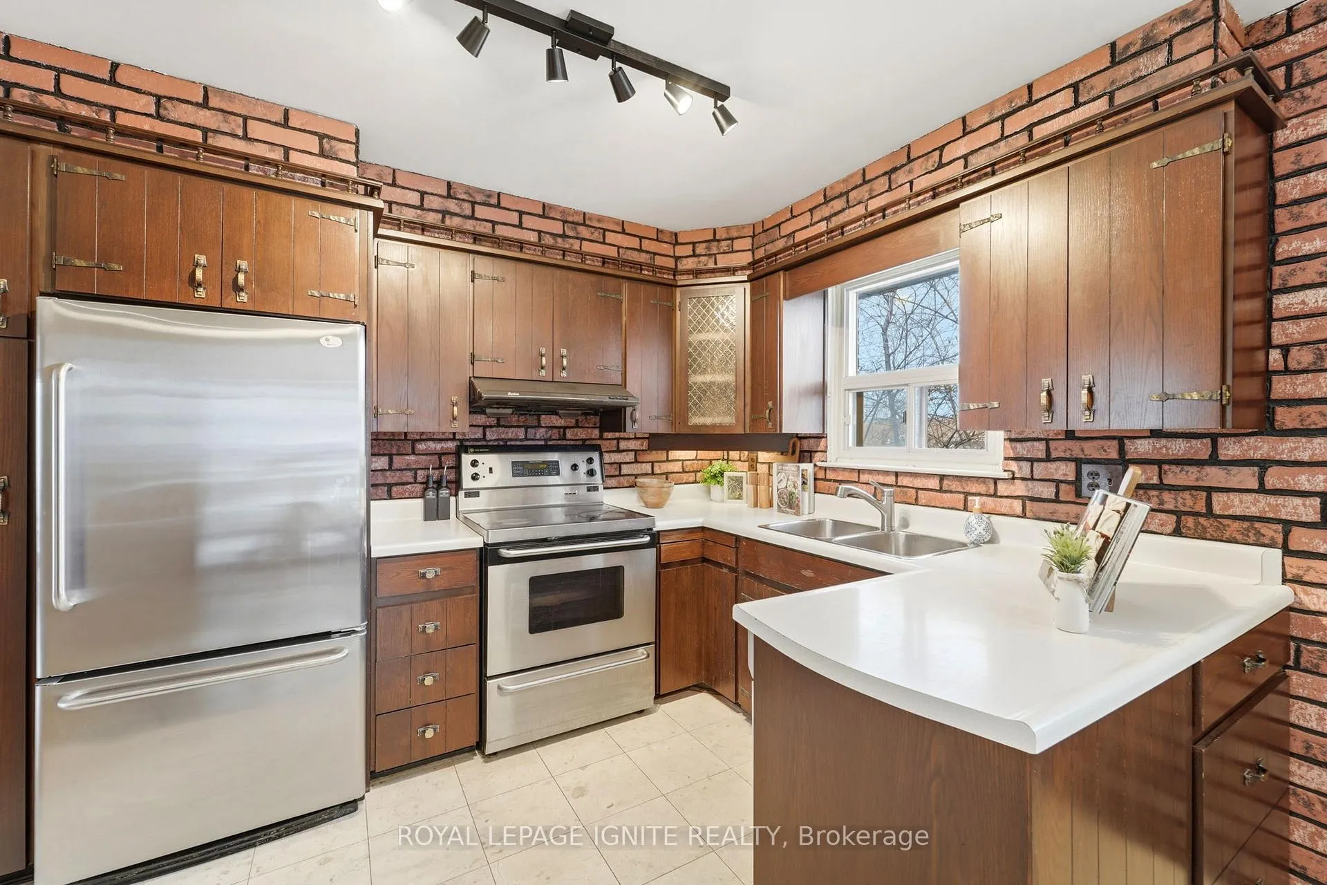 Photo 20 of 174 Darlingside Drive, Scarborough, West Hill — HOMEH